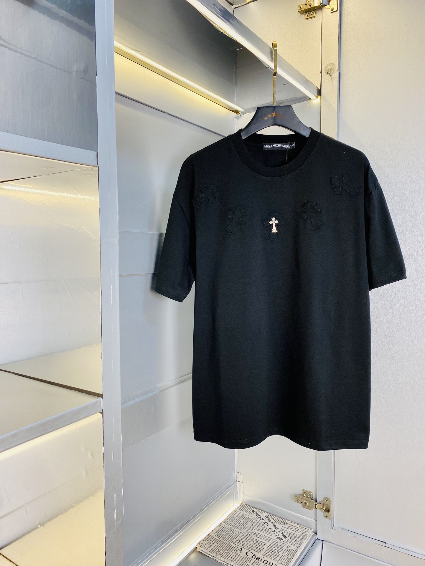 P180 可穿220斤 情侣款💞 克罗心ChromeHearts 原单品质 2025最新款 男装短袖T恤 高级印花做工！精选专柜订制纯棉进口面料 所有细节做工完美1比1复刻 还原正品百分百 原版五金 高端订制辅料 原厂原标 上身效果超赞！码数：S-XL （170/140斤穿S） 