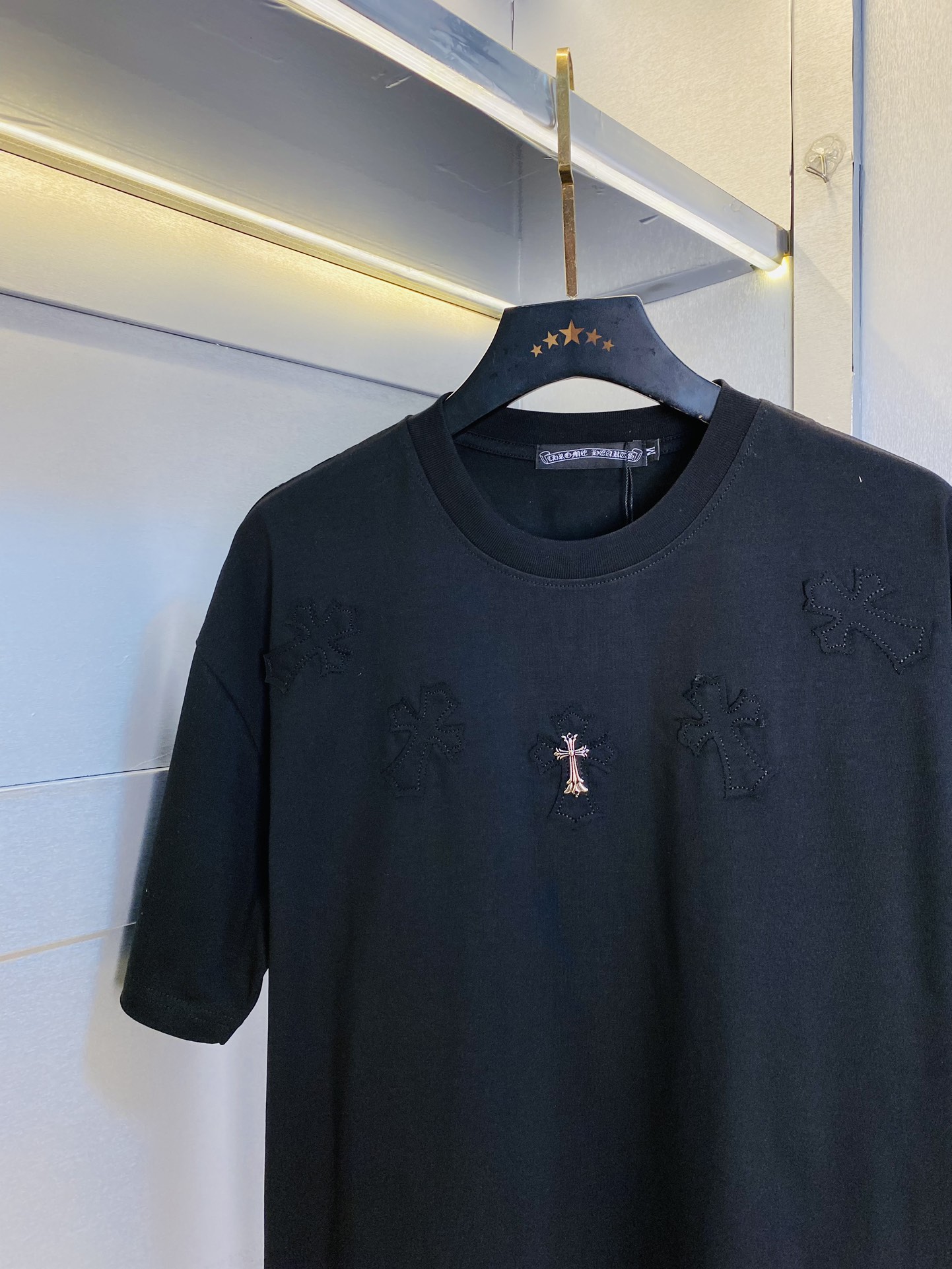 P180 可穿220斤 情侣款💞 克罗心ChromeHearts 原单品质 2025最新款 男装短袖T恤 高级印花做工！精选专柜订制纯棉进口面料 所有细节做工完美1比1复刻 还原正品百分百 原版五金 高端订制辅料 原厂原标 上身效果超赞！码数：S-XL （170/140斤穿S） 