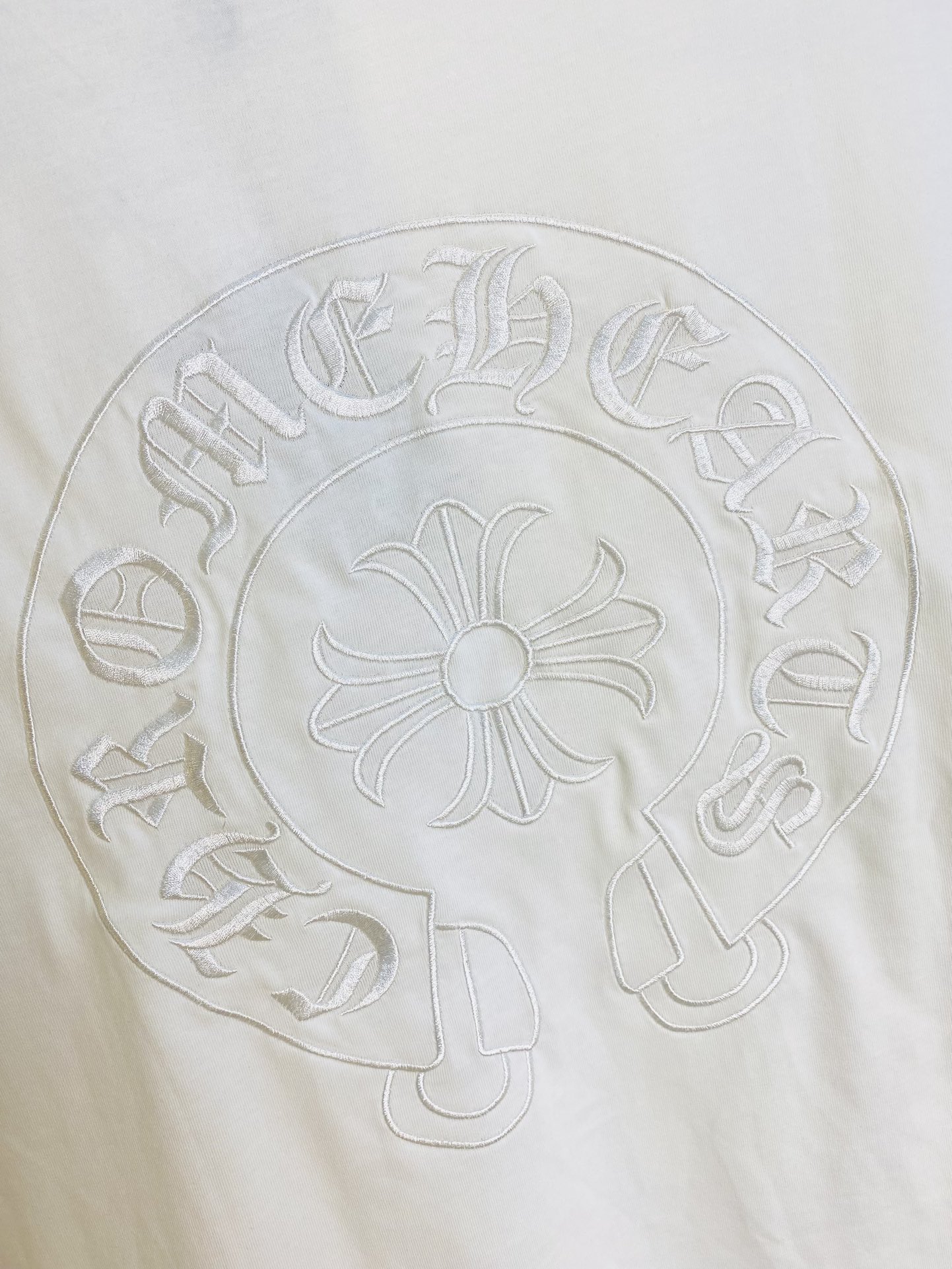 P180 可穿220斤 情侣款💞 克罗心ChromeHearts 原单品质 2025最新款 男装短袖T恤 高级印花做工！精选专柜订制纯棉进口面料 所有细节做工完美1比1复刻 还原正品百分百 原版五金 高端订制辅料 原厂原标 上身效果超赞！码数：S-XL （170/140斤穿S） 