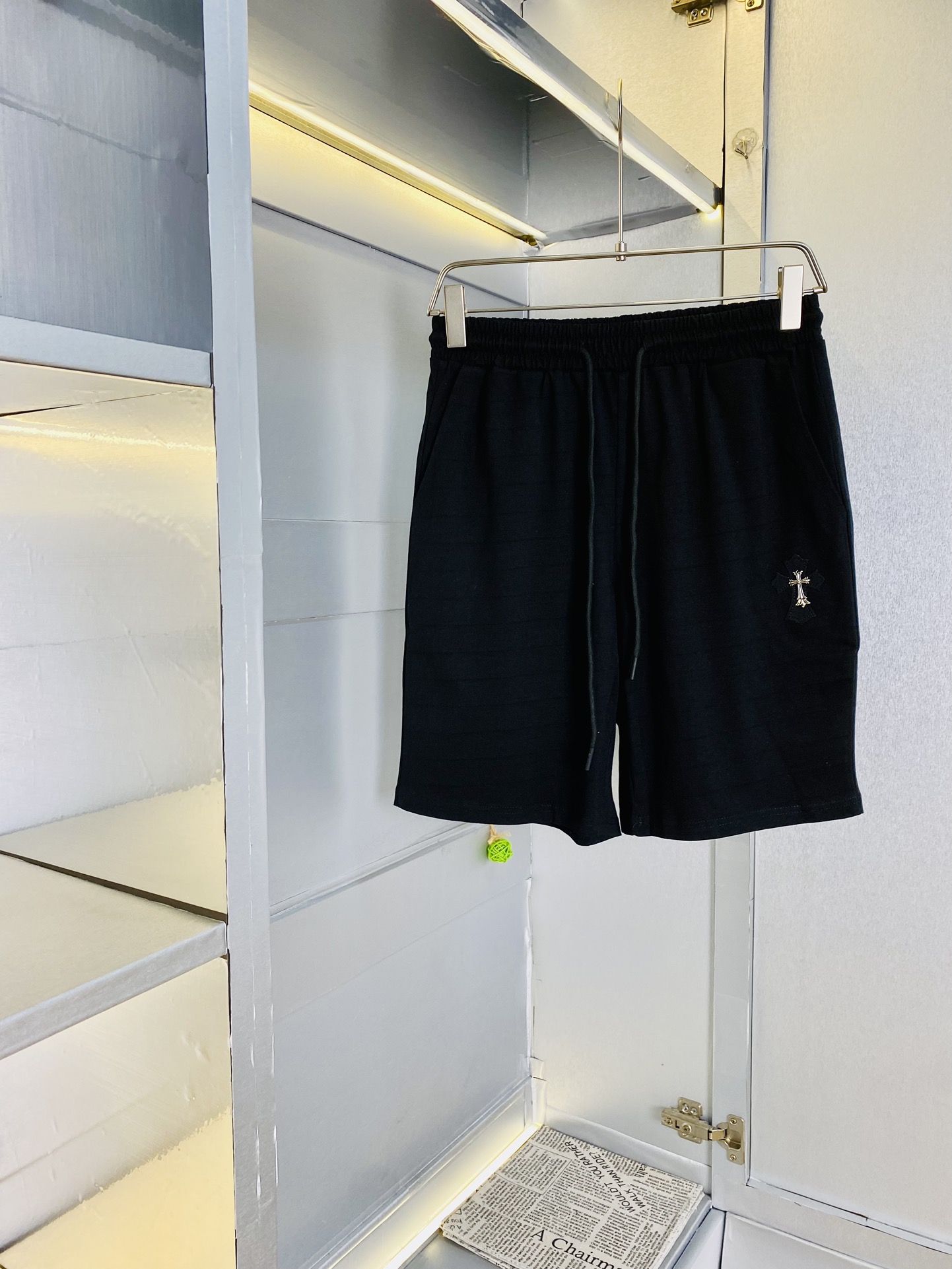 NO:154252,200 catties couple style Croxin ChromeHearts Original single quality 2025 latest model Shorts Crocs Elastic pants Sport pants high-end workmanship!  Selected counter custom-made pure cotton imported fabrics, all details are perfectly 1 to 1 replica, restore the authenticity 100% original hardware, high-end customized auxiliary materials, original factory original standard, excellent upper body effect!  S-XL (170/140 catties wear S), chrome hearts, chrome hearts, shorts, alexander wang19860909可穿200斤 情侣款 克罗心ChromeHearts 原单品质 2025最新款 短裤五分裤松紧裤运动裤高级做工！精选专柜订制纯棉进口面料 所有细节做工完美1比1复刻 还原正品百分百 原版五金 高端订制辅料 原厂原标 上身效果超赞！码数S-XL（170/140斤穿S）,,chrome hearts,chrome hearts,shorts,alexander wang,Men's clothing