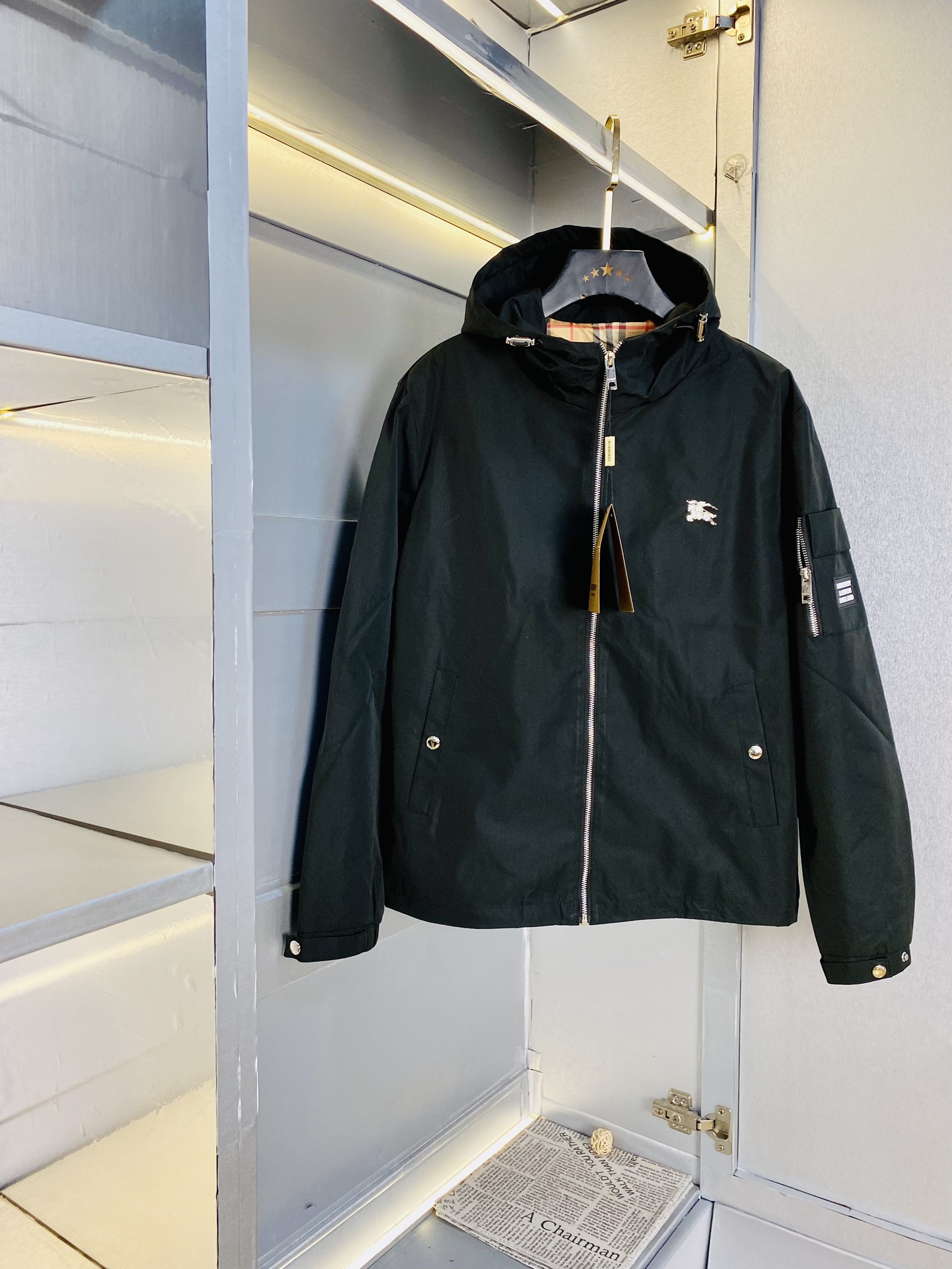 NO:119662,The original order on the official website can wear 190 kilogram Burberry spring style!  New jacket jacket windbreaker, high-quality, original fabric, same style as internet celebrity, mold opening custom hardware accessories, very comfortable, super versatile, beautiful jacket, non-market, ordinary version, random comparison, absolutely guaranteed quality, color, color, size M-3XL,,burberry,burberry, jackets & coats,jackets & coats,alexander wang19860909官网原单货 可穿190斤巴宝莉Burberry 春款！新款外套夹克防风衣 高版本高品质 原版面料网红明星同款 开模定制五金辅料 感非常舒服 超级百搭好看的一款外套 非市场普通版本 随意对比 品质绝对保证 颜色图色 尺码M-3XL,,burberry,burberry,jackets & coats,jackets & coats,alexander wang,Men's clothing