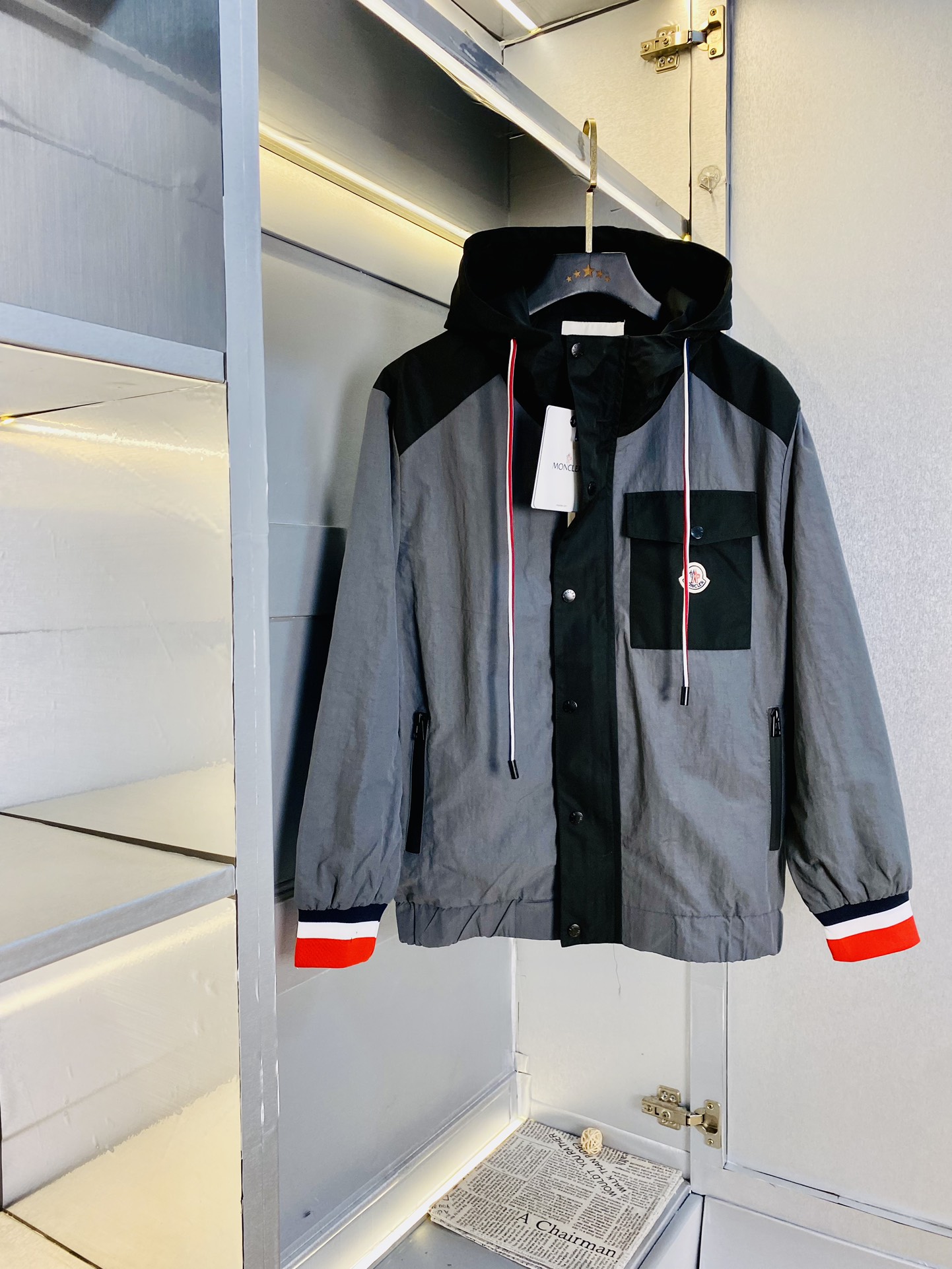 NO:119664,The original order of the official website can wear 190 catties matte Moncler spring style!  New jacket jacket windbreaker, high-quality, original fabric, same style as internet celebrity, mold opening custom hardware accessories, very comfortable, super versatile, beautiful jacket, non-market, ordinary version, random comparison, absolutely guaranteed quality, color, color, size M-3XL,,christian louboutin,Moncler, jackets & coats,jackets & coats,alexander wang19860909官网原单货 可穿190斤蒙口Moncler 春款！新款外套夹克防风衣 高版本高品质 原版面料网红明星同款 开模定制五金辅料 感非常舒服 超级百搭好看的一款外套 非市场普通版本 随意对比 品质绝对保证 颜色图色 尺码M-3XL,,christian louboutin,Moncler,jackets & coats,jackets & coats,alexander wang,Men's clothing