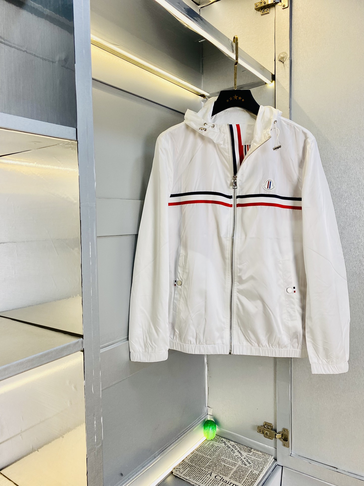 NO:161619,The original order of the official website can wear 200 catties masked Moncler 2025 early spring model!  New jacket jacket windbreaker, high-quality, original fabric, same style as internet celebrity, mold opening custom hardware accessories, very comfortable, super versatile, beautiful jacket, non-market, ordinary version, random comparison, absolutely guaranteed quality, color, color, size M-4XL,,christian louboutin,Moncler, jackets & coats,jackets & coats,alexander wang19860909官网原单货 可穿200斤蒙口Moncler 2025早春款！新款外套夹克防风衣 高版本高品质 原版面料网红明星同款 开模定制五金辅料 感非常舒服 超级百搭好看的一款外套 非市场普通版本 随意对比 品质绝对保证 颜色图色 尺码M-4XL,,christian louboutin,Moncler,jackets & coats,jackets & coats,alexander wang,Men's clothing