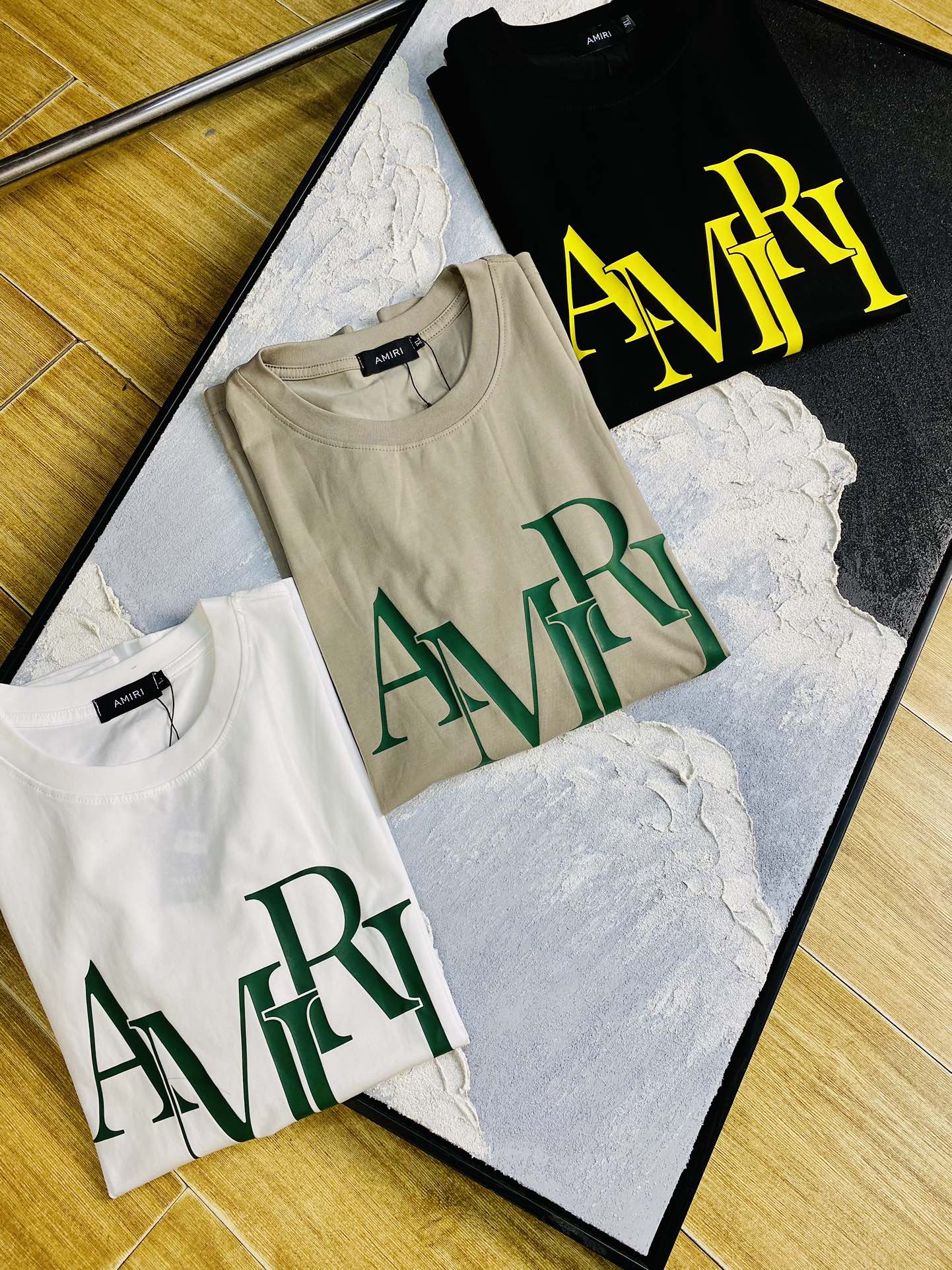 NO:420868,Wearable 210 catties Couple model Amiri Original quality Latest round neck short-sleeved T-shirt High-end printed workmanship!  Selected counter custom-made pure cotton imported fabrics, all details are perfectly 1 to 1 replica, restore the authenticity 100% original hardware, high-end customized auxiliary materials, original factory original standard, excellent upper body effect!  Number of code M-3XL (170/130 catties wear M), amiri, T-shirt, tees, t-shirt, alexander wang19860909可穿210斤 情侣款 Amiri 原单品质 最新款 圆领短袖T恤 高级印花做工！精选专柜订制纯棉进口面料 所有细节做工完美1比1复刻 还原正品百分百 原版五金 高端订制辅料 原厂原标 上身效果超赞！码数M-3XL（170/130斤穿M）,,amiri,T-shirt,tees，t-shirt,alexander wang,Men's clothing