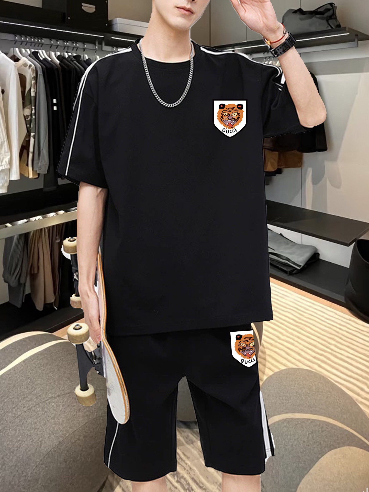 NO:130975,The original order of the official website can wear 200 kilograms Gucci Simple and fashionable Early spring new suit short sleeve suit shorts suits. It is very comfortable to wear, low-key and luxurious. It is very classy when worn, and there is no need to say much about the trouser style and cutting. The upper body is exquisite and vivid. The truly first-class quality is the real palace-grade casual pants elastic pants, which are made of Turkey cotton, and the most famous tannin cloth is produced. The quality is excellent, and the pants are heavy washing makes the pants very soft!  Straight-footed style, not picky, the upper body is absolutely stylish, extremely luxurious. Number of sizes: M-4XL, gucci, shorts, T-shirt, alexander wang19860909官网原单货 可穿200斤 古奇Gucci 简约时尚 早春新款套装短袖套装短裤套装 身穿着非常舒适 低调不失奢华 穿出去非常有档次,裤型款式和裁剪亦无需多言 上身精致跃然.真正一等一顶级质料 真正殿堂级的休闲裤松紧裤,选用土耳其的棉花 生产出最有名的单宁布 品质卓然,经过重水洗使得裤子很柔软！直脚的版型 不挑人 上身绝对的有型 极度奢华.码数:M-4XL,,gucci,shorts,T-shirt,alexander wang,Men's clothing