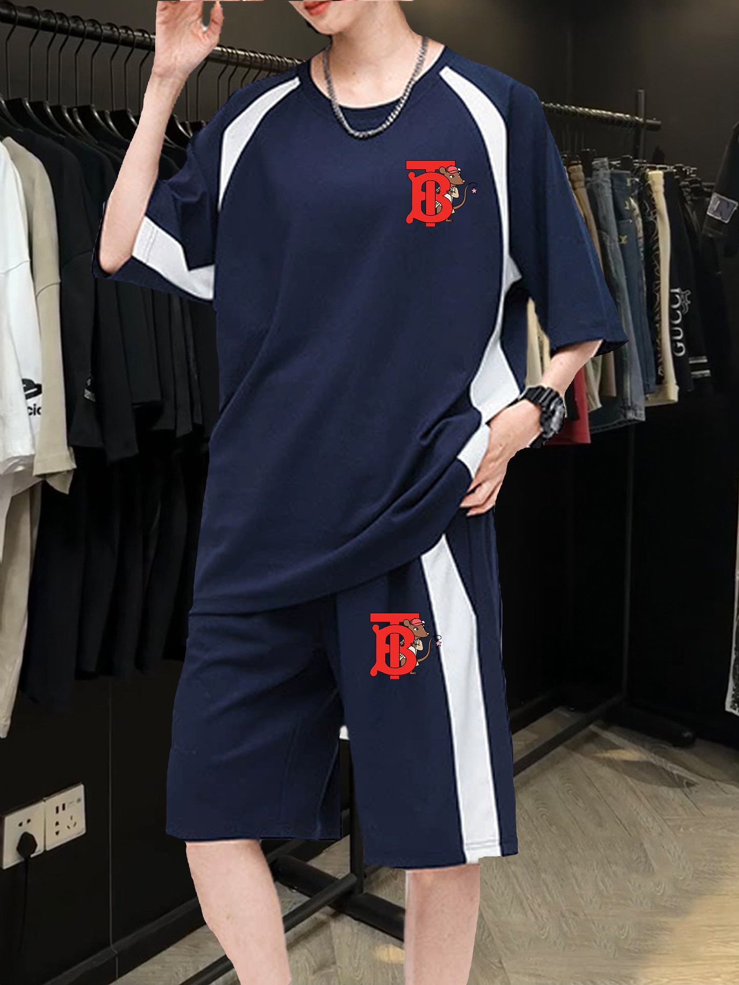 NO:130974,The original order of the official website can wear 200 kilograms Burberry Burberry Simple and fashionable New early spring suit Short-sleeved shorts suit Shorts suit It is very comfortable to wear, low-key and luxurious, very classy when worn, and there is no need to say much about the trouser style and cutting. The upper body is exquisite and vivid. The truly first-class quality is the real palace-grade casual pants elastic pants, which are made of Turkey cotton, and produce the most famous tannin cloth. The quality is excellent, and the pants are heavy washing makes the pants very soft!  Straight-footed style, not picky, the upper body is absolutely stylish, extremely luxurious. Number of sizes: M-4XL, burberry, burberry, shorts, T-shirt, alexander wang19860909官网原单货 可穿200斤 巴宝莉Burberry 简约时尚 早春新款套装短袖套装短裤套装 身穿着非常舒适 低调不失奢华 穿出去非常有档次,裤型款式和裁剪亦无需多言 上身精致跃然.真正一等一顶级质料 真正殿堂级的休闲裤松紧裤,选用土耳其的棉花 生产出最有名的单宁布 品质卓然,经过重水洗使得裤子很柔软！直脚的版型 不挑人 上身绝对的有型 极度奢华.码数:M-4XL,,burberry,burberry,shorts,T-shirt,alexander wang,Men's clothing