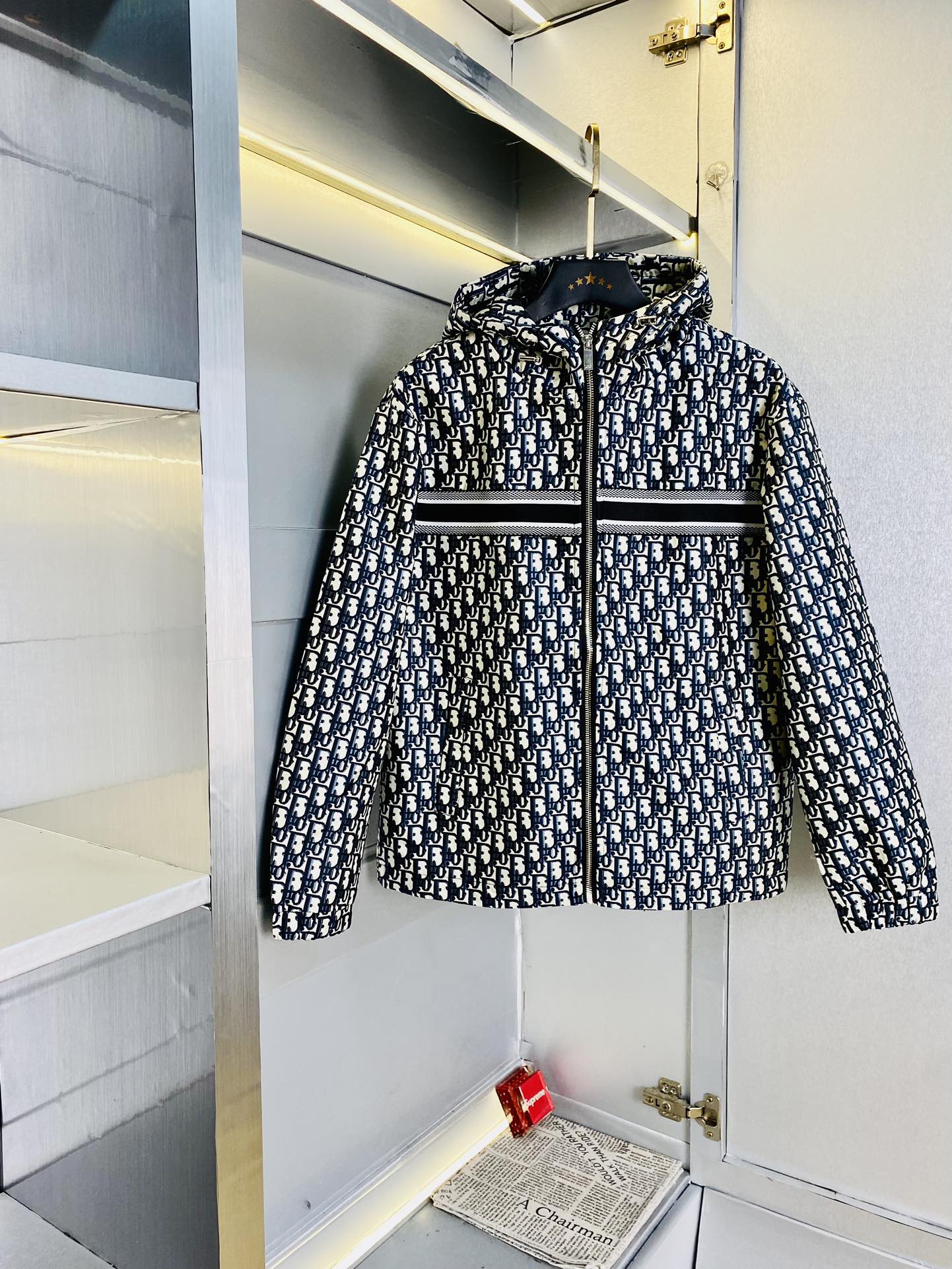 NO:133750,The original order on the official website can wear 190 catties Dior Spring style!  New jacket, high-quality, original fabric, internet celebrity, same style, custom hardware and accessories for opening molds, very comfortable, super versatile, beautiful jacket, non-market, ordinary version, random comparison, absolutely guaranteed quality, color, color, size M-3XL,,dior,dior, jackets & coats, jackets & coats, alexander wang19860909官网原单货 可穿190斤迪奥Dior 春款！新款外套夹克 高版本高品质 原版面料网红明星同款 开模定制五金辅料 感非常舒服 超级百搭好看的一款外套 非市场普通版本 随意对比 品质绝对保证 颜色图色 尺码M-3XL,,dior,dior,jackets & coats,jackets & coats,alexander wang,Men's clothing