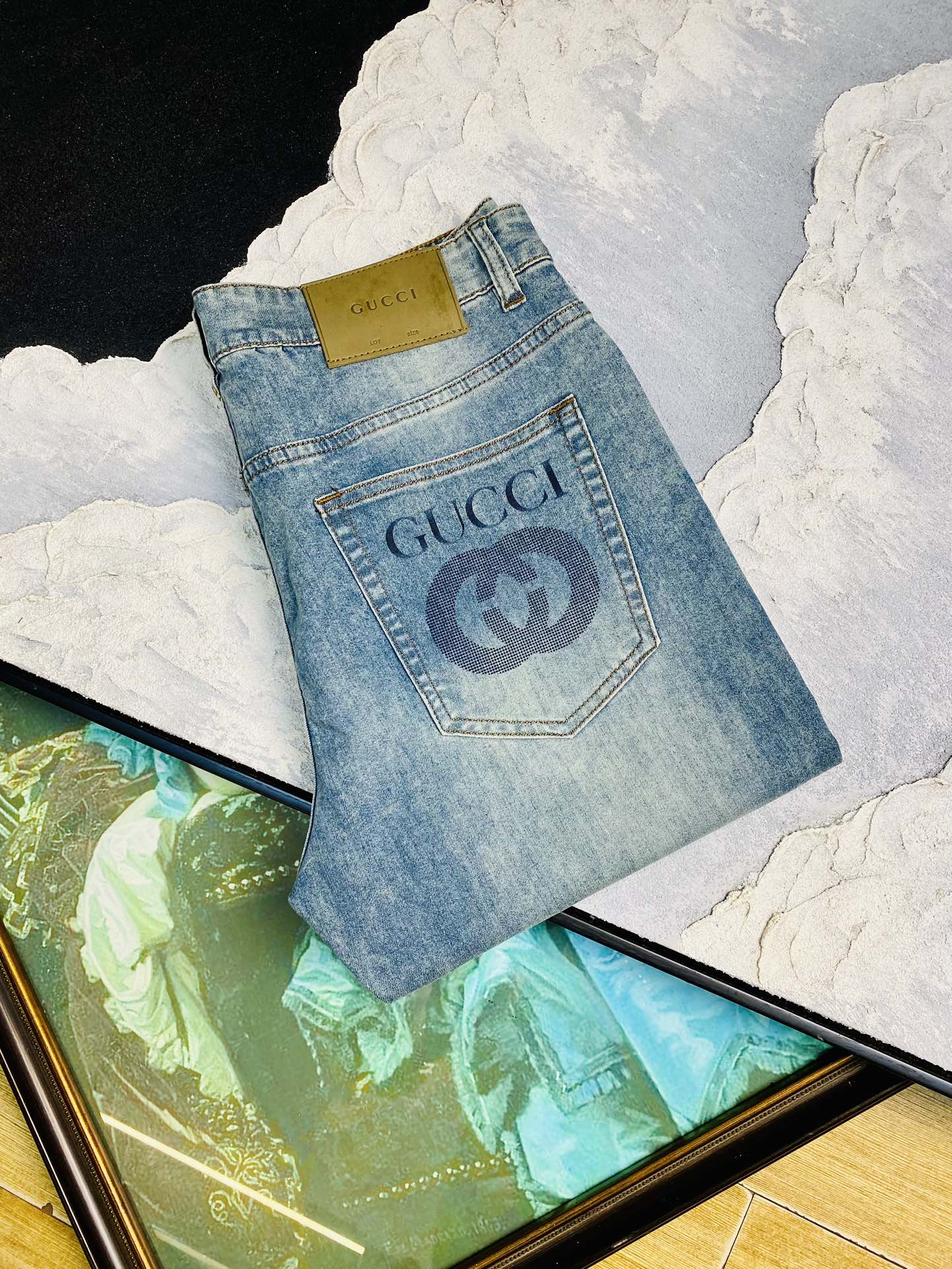 NO:142605,Original order goods can wear 200 kilograms Gucci 2025 early spring new product with original hardware wash mark!  The counter is available at the same time, fashionable casual pants and elastic jeans, imported original fabrics, comfortable and breathable upper body, top-grade craft hardware accessories. The grade is extremely high, the style is super positive, and the upper body is fashionable and stylish!  A must-have item in the closet!  Size 29-38, gucci, jeans, alexander wang19860909原单货 可穿200斤古奇Gucci 2025早春新款狠货带原版五金洗水唛！专柜同步有售,时尚休闲裤弹力牛仔裤,进口原版面料,上身舒适透气,顶级工艺五金配饰.档次极高,版型超正,上身时尚有型！衣橱必备单品！尺码29-38,,gucci,jeans,alexander wang,Men's clothing