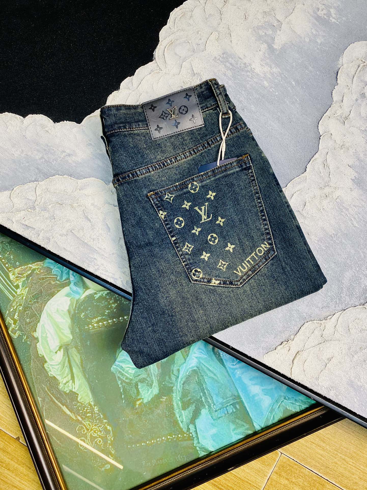 NO:142556,Original order goods can wear 200 catties Louis Vuitton Lv 2025 early spring new product with original hardware wash mark!  The counter is available at the same time, fashionable casual pants and elastic jeans, imported original fabrics, comfortable and breathable upper body, top-grade craft hardware accessories. The grade is extremely high, the style is super positive, and the upper body is fashionable and stylish!  A must-have item in the closet!  Size 29-38, louis vuitton,louis vuitton,jeans,alexander wang19860909原单货 可穿200斤路易威登Lv 2025早春新款狠货带原版五金洗水唛！专柜同步有售,时尚休闲裤弹力牛仔裤,进口原版面料,上身舒适透气,顶级工艺五金配饰.档次极高,版型超正,上身时尚有型！衣橱必备单品！尺码29-38,,louis vuitton,louis vuitton,jeans,alexander wang,Men's clothing