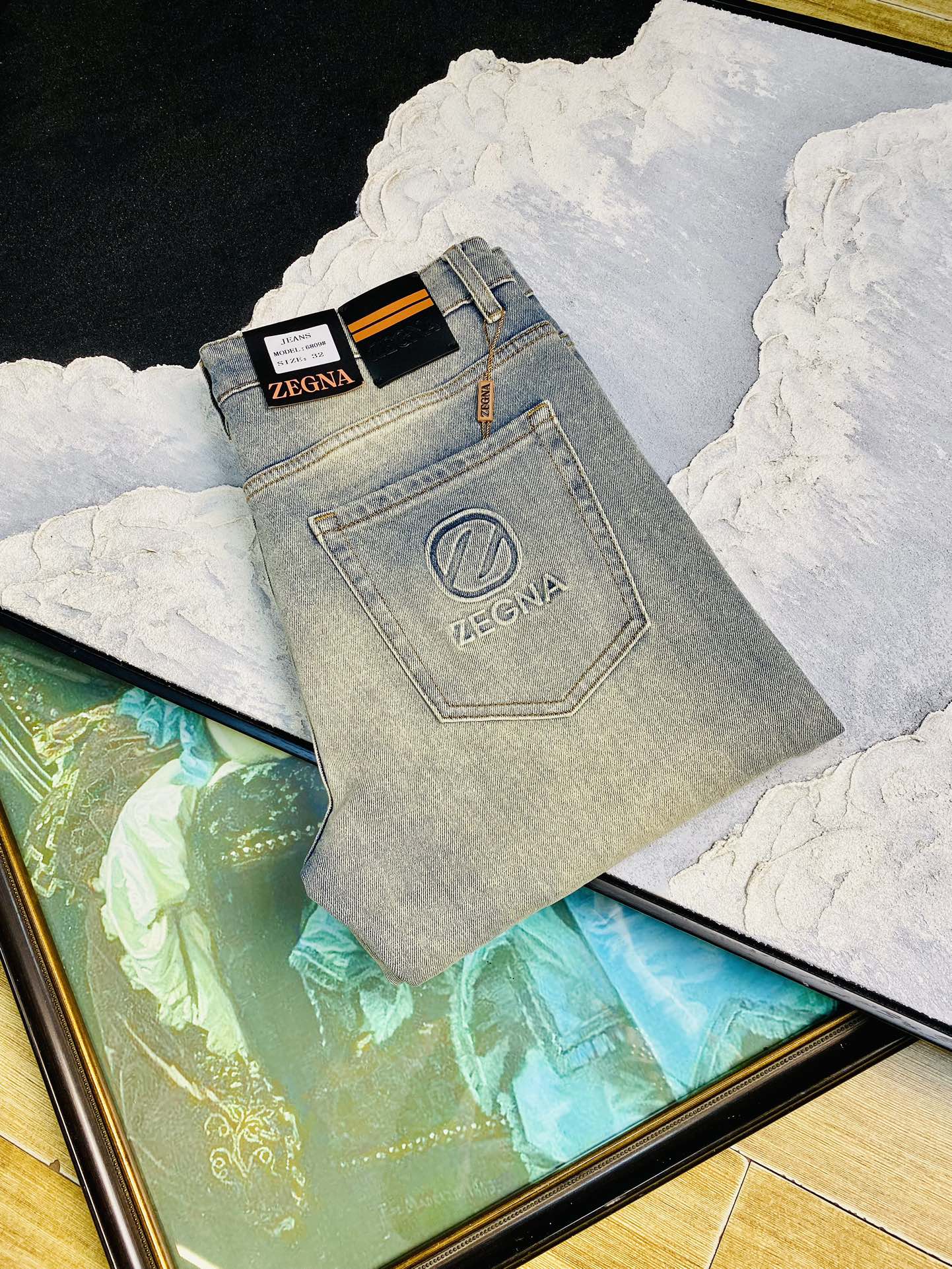 NO:142580,Original order, 200 catties Zegna 2025 early spring new product with original hardware wash mark!  The counter is available at the same time, fashionable casual pants and elastic jeans, imported original fabrics, comfortable and breathable upper body, top-grade craft hardware accessories. The grade is extremely high, the style is super positive, and the upper body is fashionable and stylish!  A must-have item in the closet!  Size 29-38, zegna, jeans, alexander wang19860909原单货 可穿200斤杰尼亚Zegna 2025早春新款狠货带原版五金洗水唛！专柜同步有售,时尚休闲裤弹力牛仔裤,进口原版面料,上身舒适透气,顶级工艺五金配饰.档次极高,版型超正,上身时尚有型！衣橱必备单品！尺码29-38,,zegna,jeans,alexander wang,Men's clothing