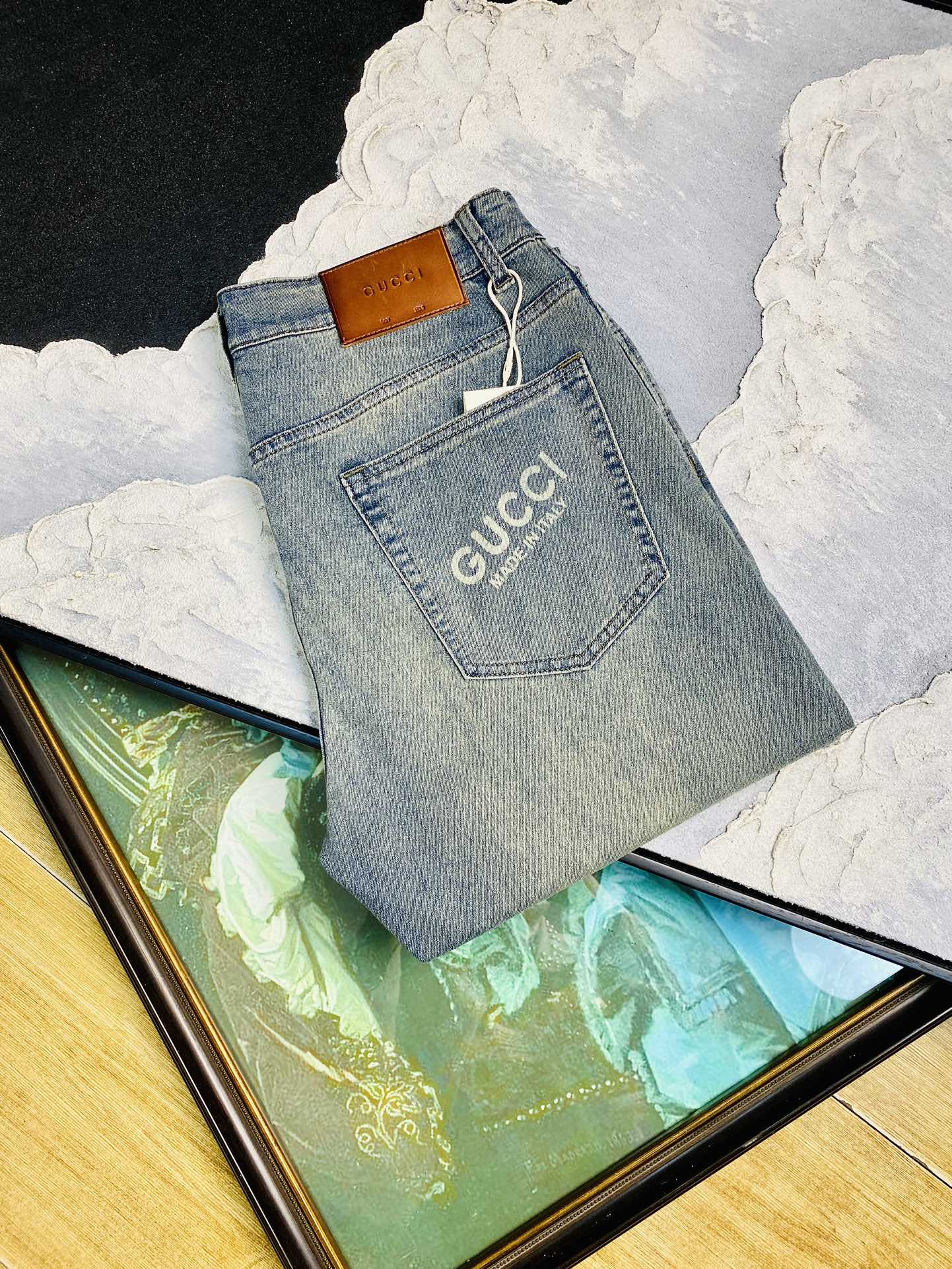 NO:138271,Original order goods, can wear 200 kilograms of Gucci, the new early spring style is equipped with original hardware wash mark!  The counter is available at the same time, fashionable casual pants and elastic jeans, imported original fabrics, comfortable and breathable upper body, top-grade craft hardware accessories. The grade is extremely high, the style is super positive, and the upper body is fashionable and stylish!  A must-have item in the closet!  Size 29-38, gucci, jeans, alexander wang19860909原单货 可穿200斤古奇Gucci 早春新款狠货带原版五金洗水唛！专柜同步有售,时尚休闲裤弹力牛仔裤,进口原版面料,上身舒适透气,顶级工艺五金配饰.档次极高,版型超正,上身时尚有型！衣橱必备单品！尺码29-38,,gucci,jeans,alexander wang,Men's clothing