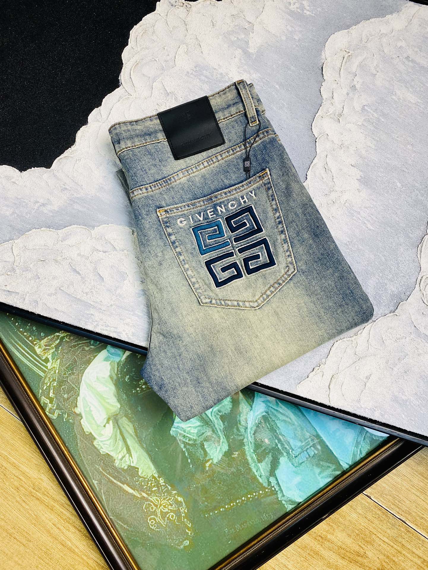 NO:142618,Original order, can wear 200 catties Givenchy Givenchy 2025 early spring new product with original hardware wash mark!  The counter is available at the same time, fashionable casual pants and elastic jeans, imported original fabrics, comfortable and breathable upper body, top-grade craft hardware accessories. The grade is extremely high, the style is super positive, and the upper body is fashionable and stylish!  A must-have item in the closet!  Size 29-38, given 100% 100% 100% 100% 100% 100% 100% 100% 100% 100% 100% 100% 100% 100% 100% 100% 100% 100% 100% 100% 100% 100% 100% 119860909原单货 可穿200斤纪梵希Givenchy 2025早春新款狠货带原版五金洗水唛！专柜同步有售,时尚休闲裤弹力牛仔裤,进口原版面料,上身舒适透气,顶级工艺五金配饰.档次极高,版型超正,上身时尚有型！衣橱必备单品！尺码29-38,,givenchy,givenchy,jeans,alexander wang,Men's clothing