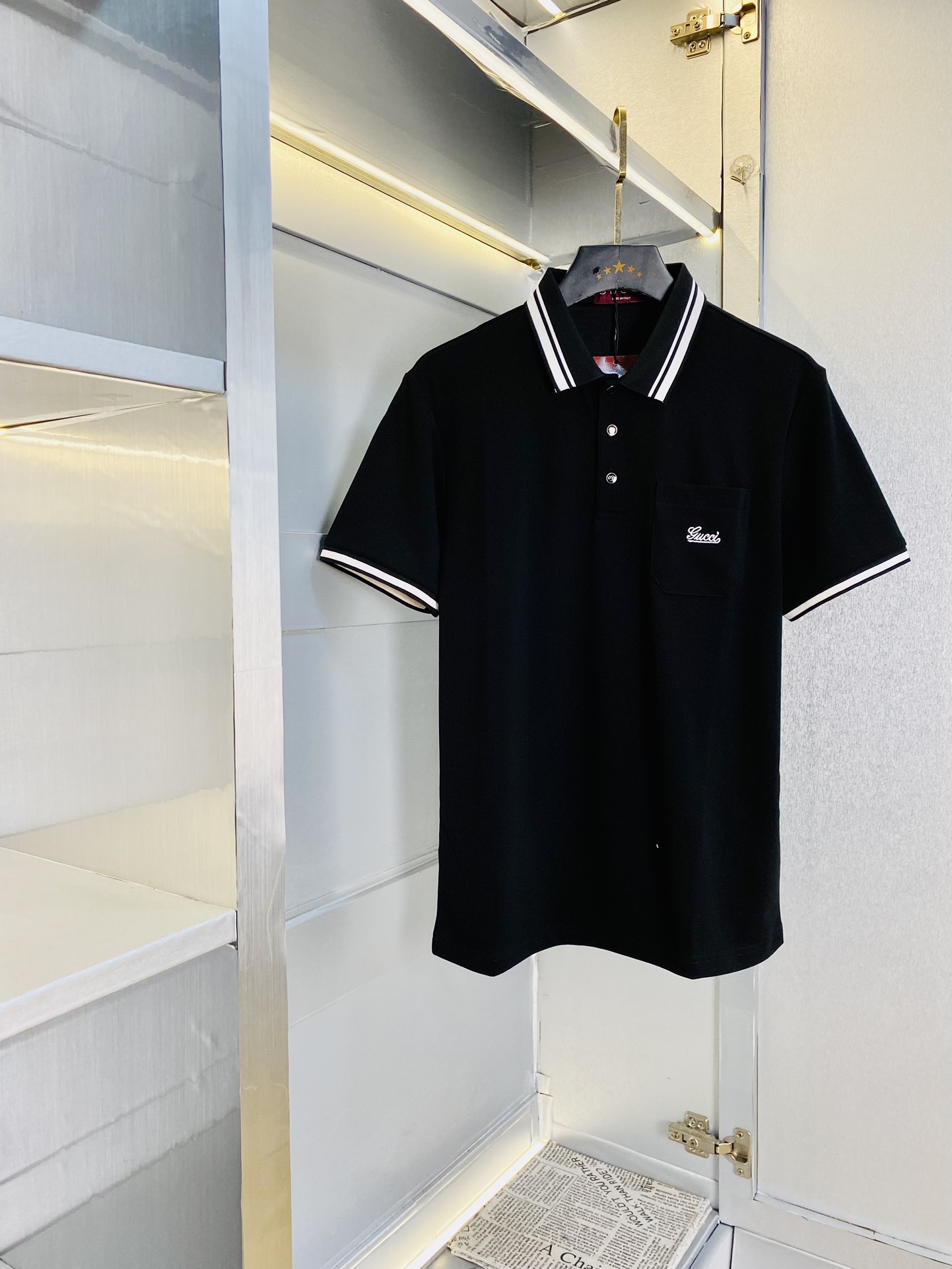 NO:480705,Can wear 200 catties Gucci Original single quality 2025 latest clothes Short-sleeved lapel Short-sleeved Polo Selected counter custom-made top-grade mercerized cotton imported fabrics All details are perfectly 1 to 1 replica Restore authentic 100% original hardware High-end custom auxiliary materials Original factory original standard The upper body effect is excellent Number of codes M-3XL,,gucci,T-shirt,alexander wang19860909可穿200斤 古奇Gucci 原单品质 2025最新款衣服 短袖翻领短袖Polo 精选专柜订制顶级朱地丝光棉进口面料 所有细节做工完美1比1复刻 还原正品百分百 原版五金 高端订制辅料 原厂原标 上身效果超赞 码数 M-3XL,,gucci,T-shirt,alexander wang,Men's clothing