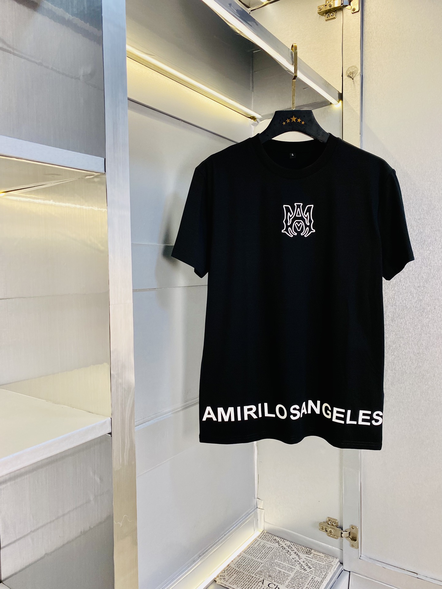 NO:511597,The same style on the official website can wear 205 catties. Emil AMIRI original single quality. The latest short-sleeved style. Selected counter customized top-grade double mercerized cotton imported fabric. All details are perfectly 100% replicated. Original hardware. High-end customized auxiliary materials. Original original mark. Excellent upper body effect. Number of codes. M-4XL,,amiri, T-shirt,alexander wang.19860909官网同款可穿205斤 埃米尔AMIRI 原单品质 最新款短袖 精选专柜订制顶级双丝光棉进口面料 所有细节做工完美1比1复刻 还原正品百分百 原版五金 高端订制辅料 原厂原标 上身效果超赞 码数 M-4XL,,amiri,T-shirt,alexander wang,Men's clothing