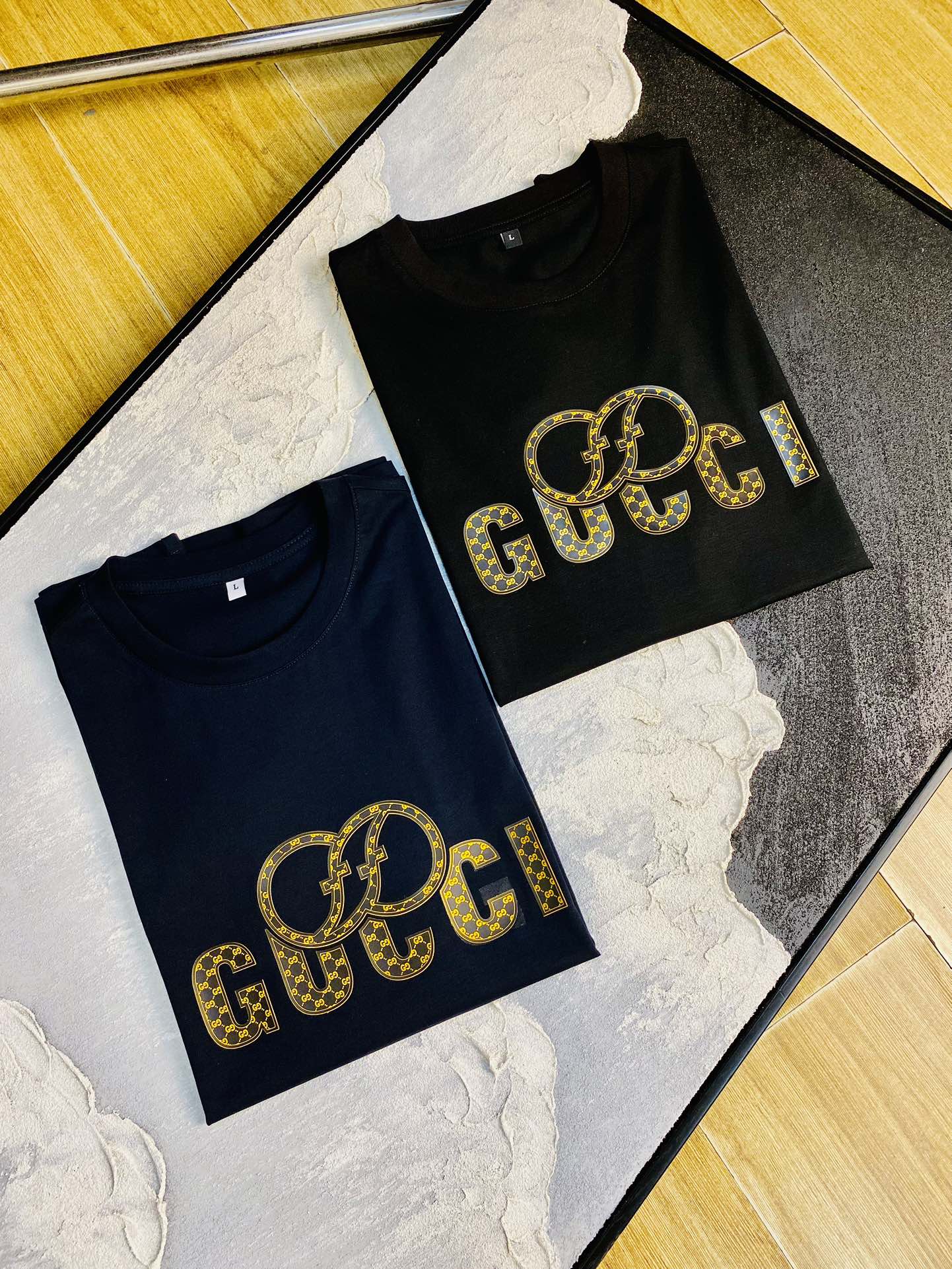 NO:424561,The same style on the official website can wear 205 catties Gucci Original single quality Latest short sleeves Selected counter custom-made top double mercerized cotton imported fabrics All details are perfectly 1 to 1 replicate, restore the authentic 100% original hardware High-end custom auxiliary materials Original factory original standard The upper body effect is excellent Number of codes M-4XL,,gucci,T-shirt,alexander wang19860909官网同款可穿205斤 古奇Gucci 原单品质 最新款短袖 精选专柜订制顶级双丝光棉进口面料 所有细节做工完美1比1复刻 还原正品百分百 原版五金 高端订制辅料 原厂原标 上身效果超赞 码数 M-4XL,,gucci,T-shirt,alexander wang,Men's clothing