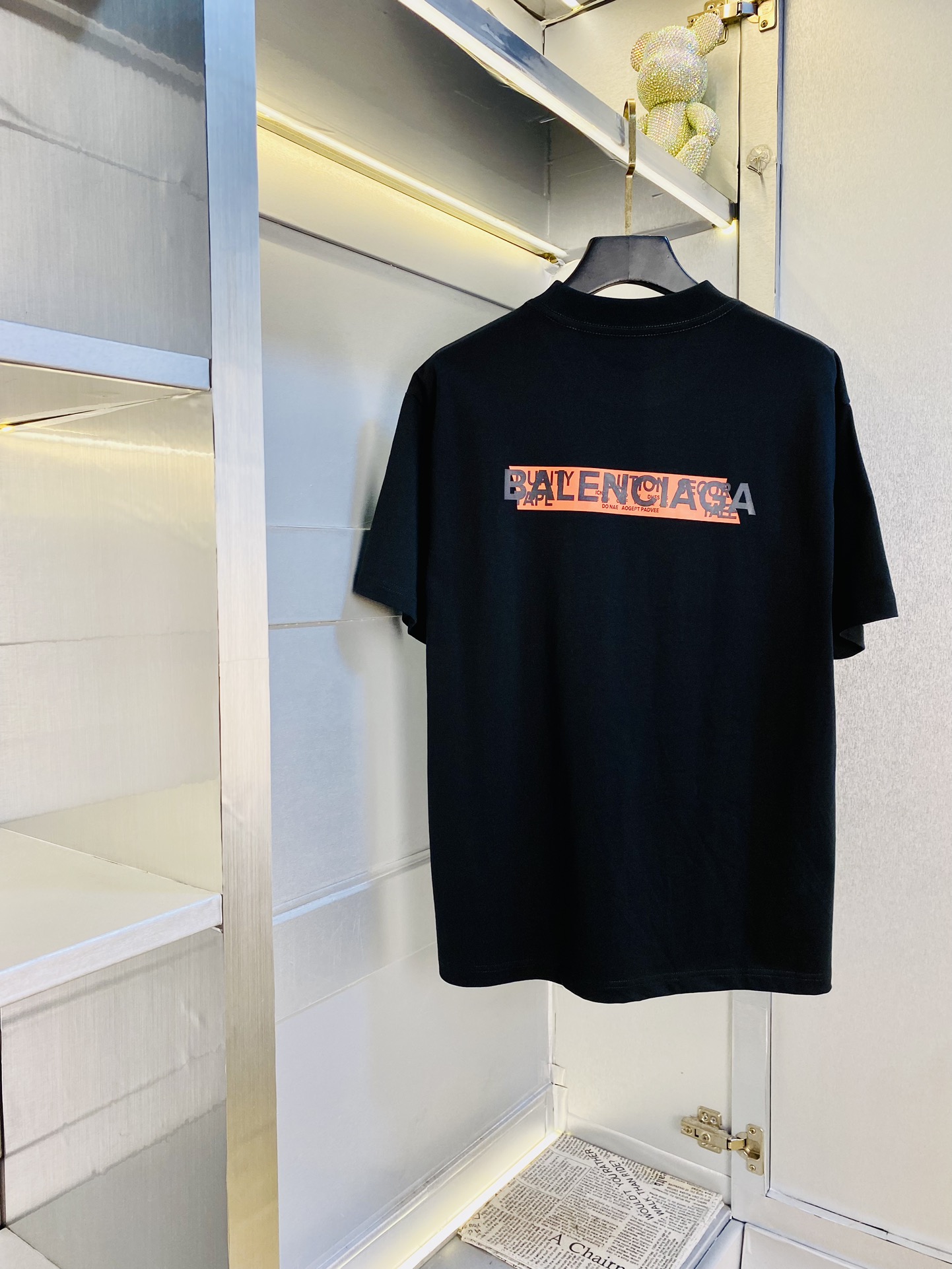 P230 🔥穿240斤 胖子福音 情侣装💞巴黎世家Balenciaga 原单品质 2025最新款 男装短袖T恤 精选专柜订制顶级🐥丝光棉🐥进口面料 所有细节做工完美1比1复刻 还原正品百分百 原版五金 高端订制辅料 原厂原标 上身效果超赞！码数偏大：S-3XL(175/130斤穿S)
