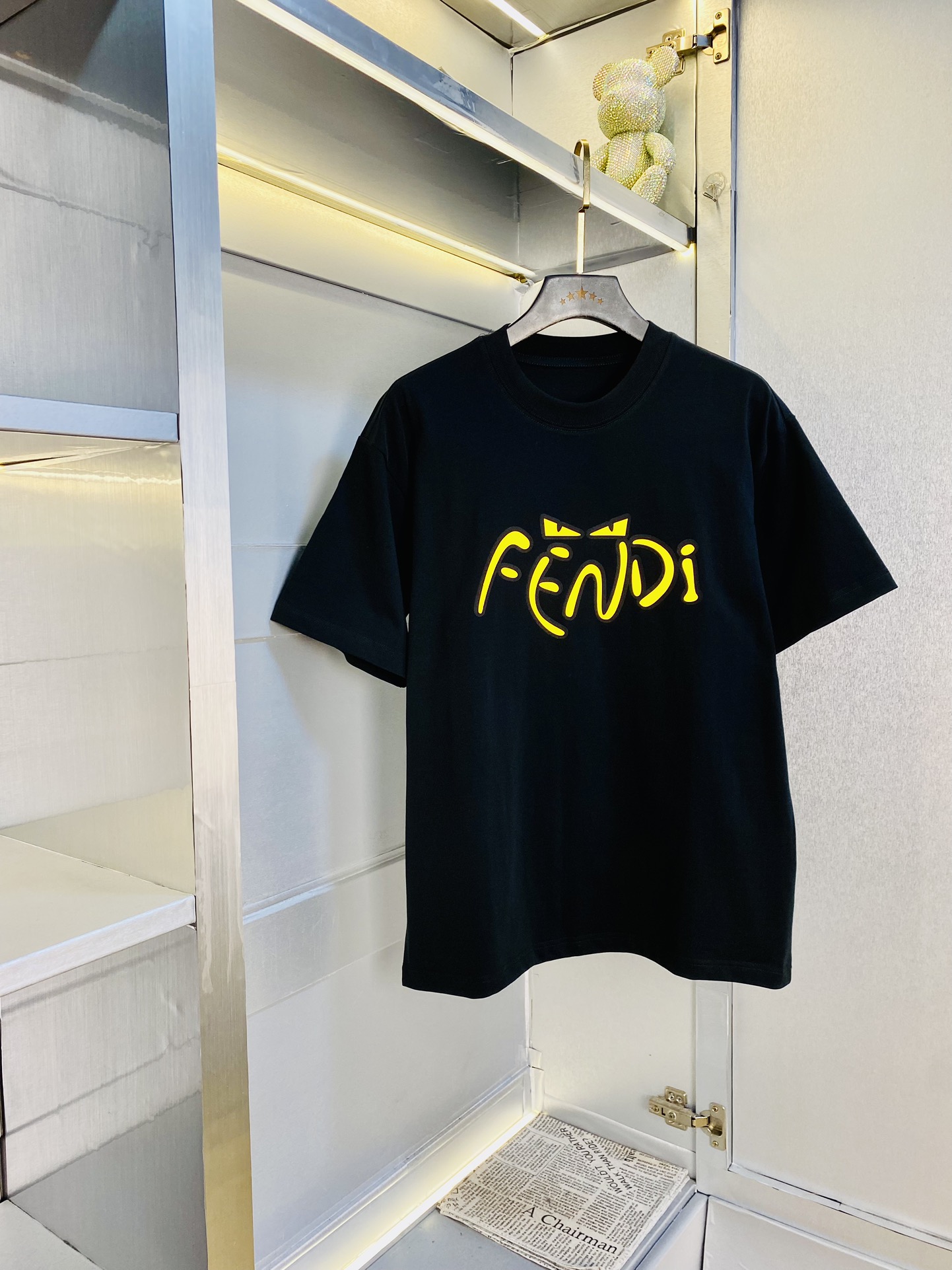 NO:511593,Wear 240 pounds, gospel of fat man, couple outfit Fendi, original quality, latest style, men's short-sleeved T-shirt, selected counter customized top mercerized cotton imported fabric, all details are perfectly 1 to 1 replica, restore the authentic 100% original hardware, high-end customized auxiliary materials, original factory original standard, excellent upper body effect!  S-3XL (175/130 catties S), fendi, fendi, T-shirt, tees, t-shirt, alexander wang19860909穿240斤 胖子福音 情侣装芬迪Fendi 原单品质 最新款 男装短袖T恤 精选专柜订制顶级丝光棉进口面料 所有细节做工完美1比1复刻 还原正品百分百 原版五金 高端订制辅料 原厂原标 上身效果超赞！码数偏大S-3XL(175/130斤穿S),,fendi,fendi,T-shirt,tees，t-shirt,alexander wang,Men's clothing