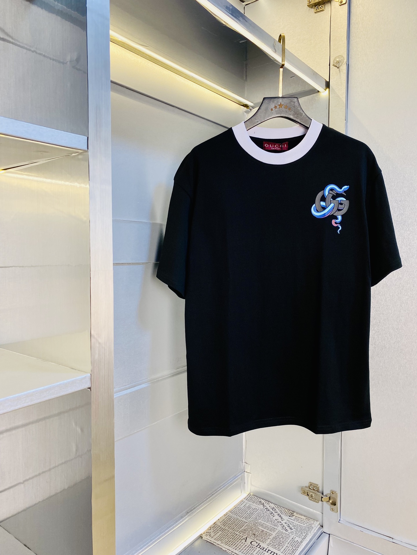 NO:133738,Wearing 210 pounds, Fatty Gospel, Gucci original quality for couple outfits, latest short-sleeved T-shirt in the Year of the Snake, customized top mercerized cotton imported fabric in selected counters, perfect 1 to 1 replica of all details, restore the authentic 100% original hardware, high-end customized auxiliary materials, original factory original standard, excellent upper body effect!  S-XL (175/130 catties S), gucci, T-shirt, tees, t-shirt, alexander wang19860909穿210斤 胖子福音 情侣装古奇Gucci原单品质 最新款蛇年短袖T恤 精选专柜订制顶级丝光棉进口面料 所有细节做工完美1比1复刻 还原正品百分百 原版五金 高端订制辅料 原厂原标 上身效果超赞！码数偏大S-XL(175/130斤穿S),,gucci,T-shirt,tees，t-shirt,alexander wang,Men's clothing