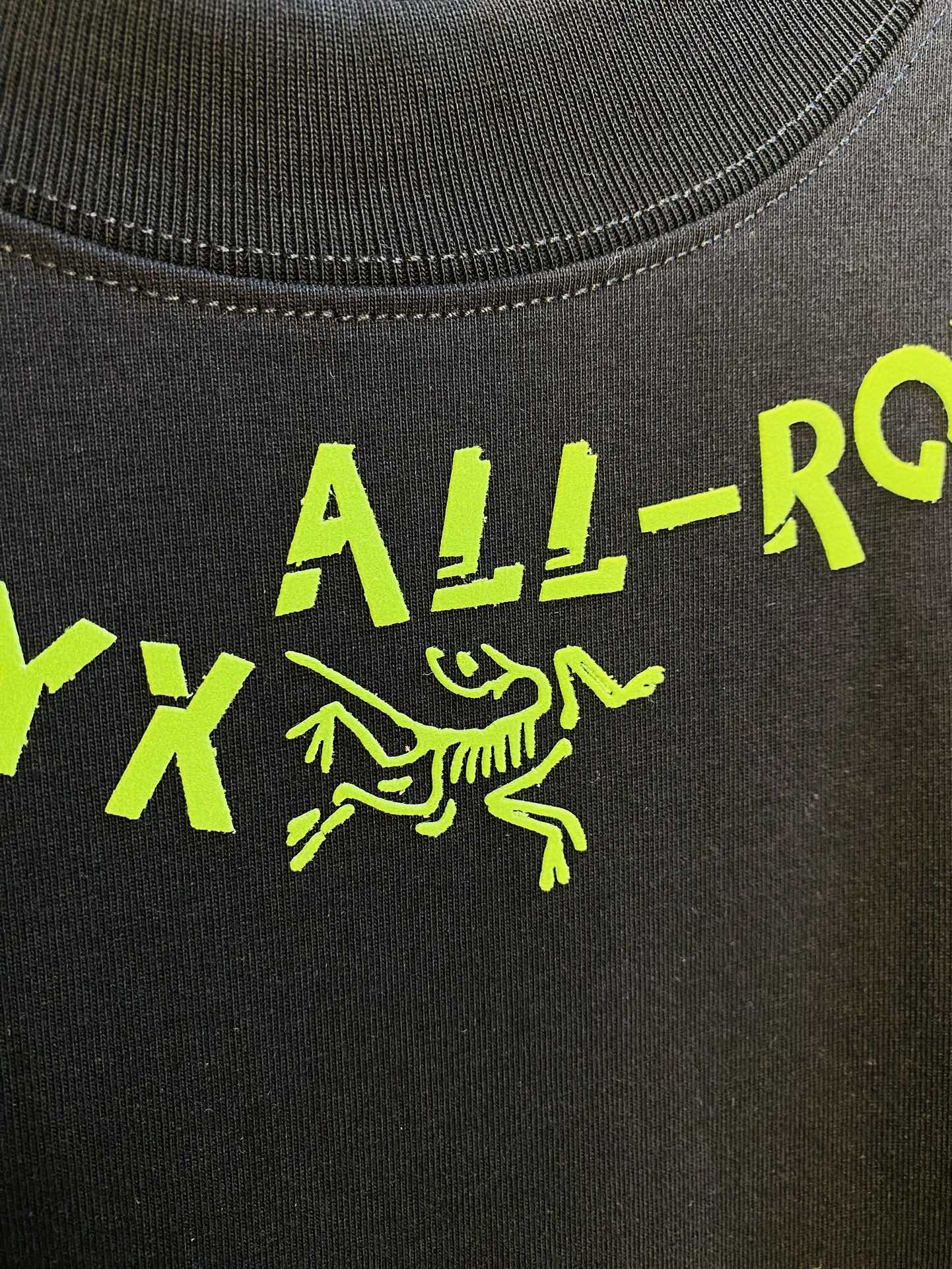 P230 🔥穿210斤 胖子福音 情侣装💞始祖鸟Arcteryx 原单品质 2025最新款 男装短袖T恤 精选专柜订制顶级🐥丝光棉🐥进口面料 所有细节做工完美1比1复刻 还原正品百分百 原版五金 高端订制辅料 原厂原标 上身效果超赞！码数偏大：M-3XL(175/130斤穿M)