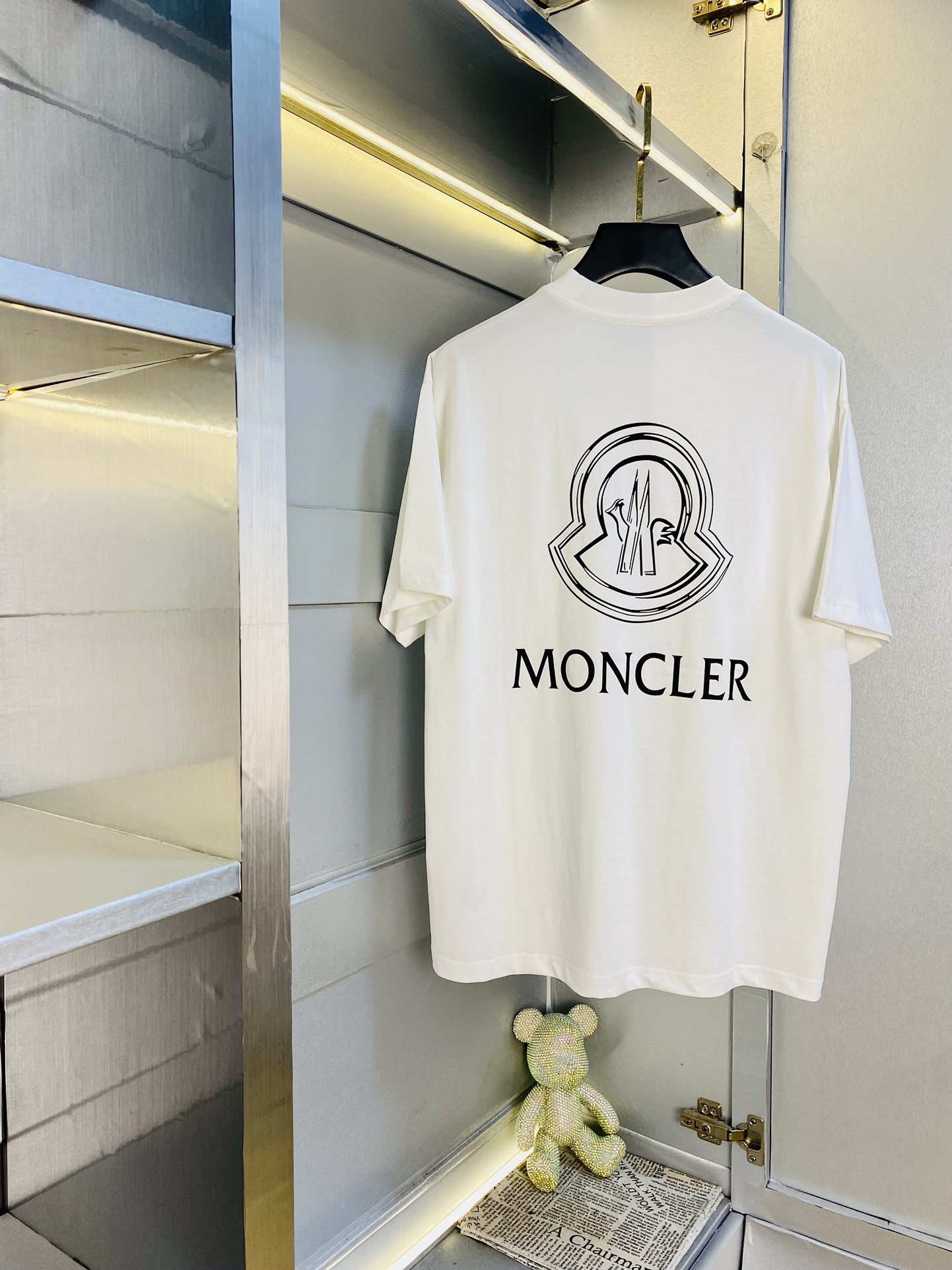 P230 🔥穿210斤 胖子福音 情侣装💞蒙口Moncler 原单品质 2025最新款 男装短袖T恤 精选专柜订制顶级🐥丝光棉🐥进口面料 所有细节做工完美1比1复刻 还原正品百分百 原版五金 高端订制辅料 原厂原标 上身效果超赞！码数偏大：M-3XL(175/130斤穿M)