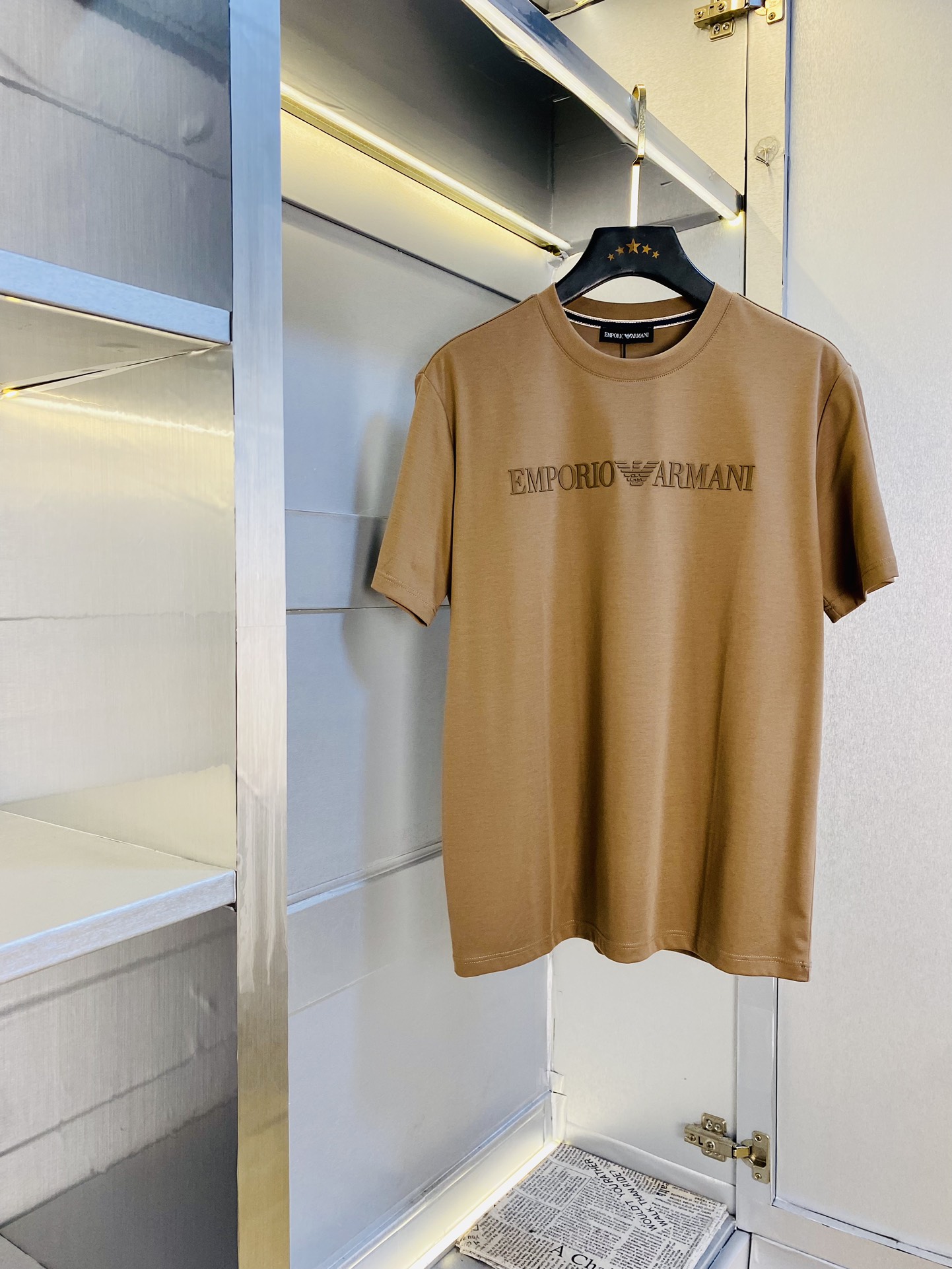 NO:469664,The same style on the official website can wear 205 catties Armani Armani Original single quality Latest short-sleeved special counter customized top-grade double mercerized cotton imported fabrics All details are perfectly 1 to 1 replicate, restore the authentic 100% original hardware High-end custom auxiliary materials Original factory original standard The upper body effect is excellent Number of codes M-4XL,,armani,armani,T-shirt,alexander wang19860909官网同款可穿205斤 阿玛尼Armani 原单品质 最新款短袖 精选专柜订制顶级双丝光棉进口面料 所有细节做工完美1比1复刻 还原正品百分百 原版五金 高端订制辅料 原厂原标 上身效果超赞 码数 M-4XL,,armani,armani,T-shirt,alexander wang,Men's clothing