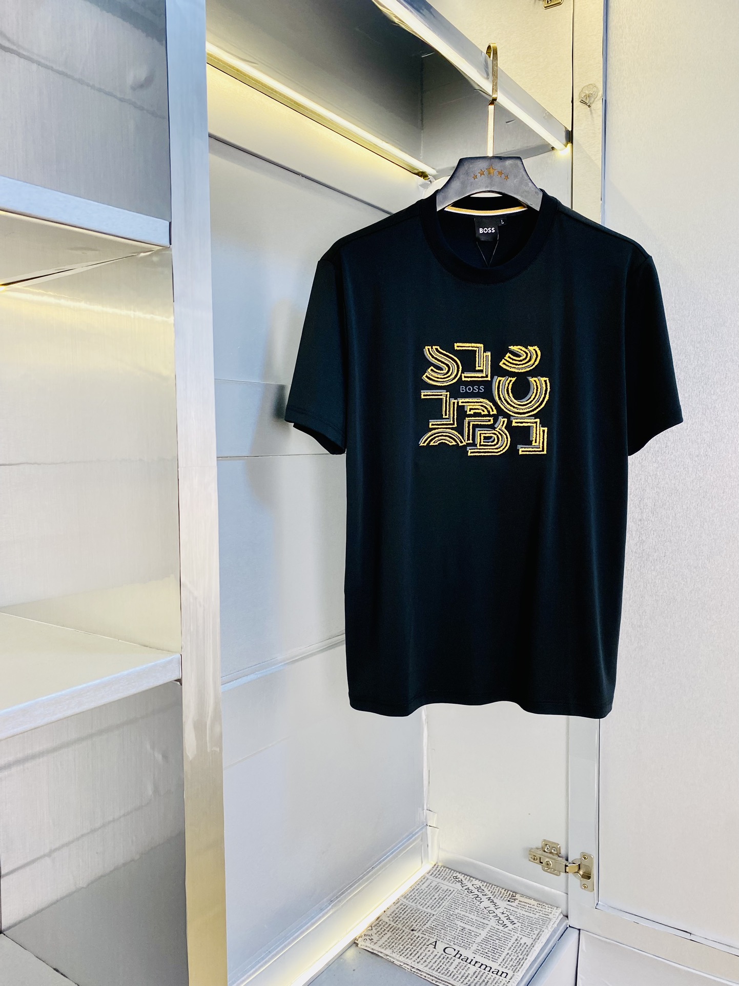 NO:446698,The same style on the official website can wear 205 catties. Hugo Boss Boss original single quality. The latest short-sleeved style. Selected counter customized top-grade double mercerized cotton imported fabric. All details are perfectly 100% replicated. Original hardware. High-end customized auxiliary materials. Original original mark. Excellent upper body effect. Number of codes. M-4XL,,T-shirt,alexander wang.19860909官网同款可穿205斤 雨果博斯boss 原单品质 最新款短袖 精选专柜订制顶级双丝光棉进口面料 所有细节做工完美1比1复刻 还原正品百分百 原版五金 高端订制辅料 原厂原标 上身效果超赞 码数 M-4XL,,T-shirt,alexander wang,Men's clothing