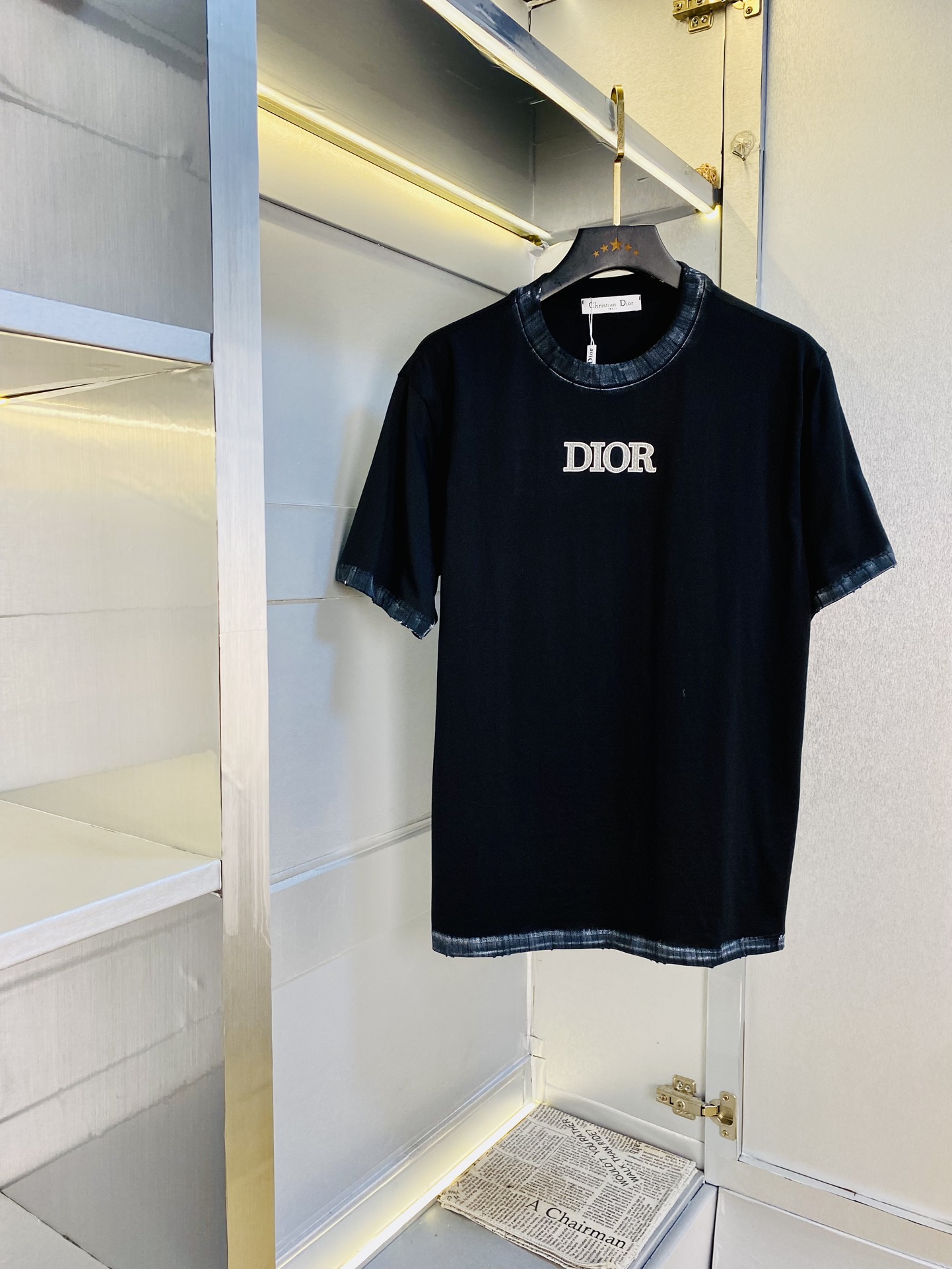 NO:138349,Wearing 210 pounds, Fatty Gospel, Couple suit Dior, Original quality, Latest style, Men's short-sleeved T-shirt, Selected counter customized top-grade cotton imported fabric, All details are perfectly 1 to 1 replica, Restore the authenticity 100% original hardware, high-end customized auxiliary materials, original factory original standard, the upper body effect is excellent!  M-3XL (175/130 catties M), dior, dior, T-shirt, tees, t-shirt, alexander wang19860909穿210斤 胖子福音 情侣装迪奥Dior 原单品质 最新款 男装短袖T恤 精选专柜订制顶级纯棉进口面料 所有细节做工完美1比1复刻 还原正品百分百 原版五金 高端订制辅料 原厂原标 上身效果超赞！码数偏大M-3XL(175/130斤穿M),,dior,dior,T-shirt,tees，t-shirt,alexander wang,Men's clothing