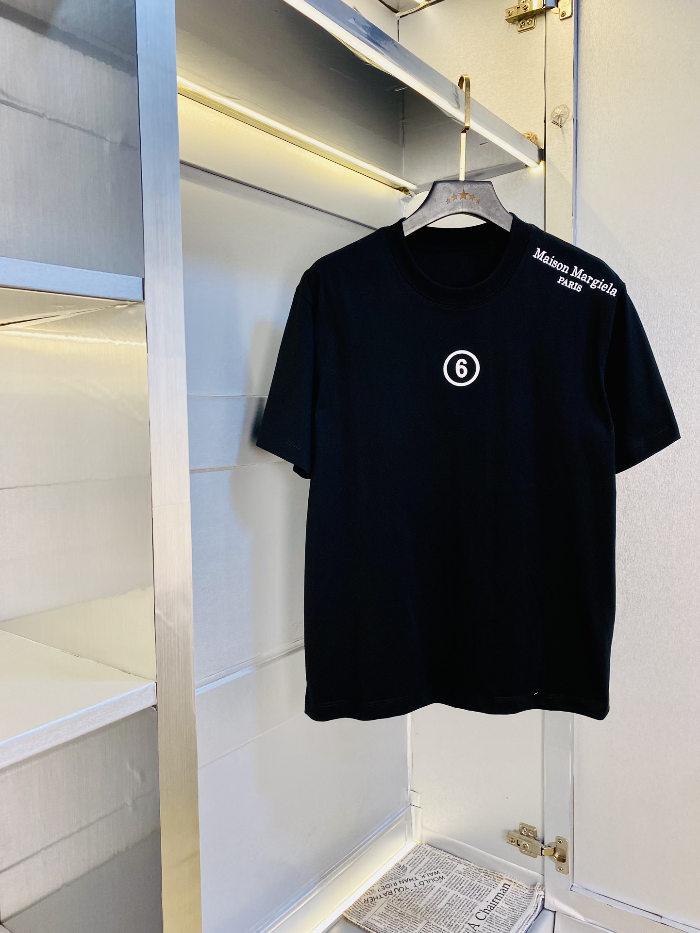 NO:136837,Wearing 210 pounds, Fatty Gospel, Couple outfit Majila MM6, Original quality, Latest style, Men's short-sleeved T-shirt, Selected counter customized top-grade cotton imported fabric, All details are perfectly 1 to 1 replica, Restore the authenticity 100% original hardware, high-end customized auxiliary materials, original factory original standard, the upper body effect is excellent!  M-3XL (175/130 catties M), Masion Margiela, Masion Margiela, T-shirt, tees, t-shirt, alexander wang19860909穿210斤 胖子福音 情侣装马吉拉MM6 原单品质 最新款 男装短袖T恤 精选专柜订制顶级纯棉进口面料 所有细节做工完美1比1复刻 还原正品百分百 原版五金 高端订制辅料 原厂原标 上身效果超赞！码数偏大M-3XL(175/130斤穿M),,masion margiela,masion margiela,T-shirt,tees，t-shirt,alexander wang,Men's clothing