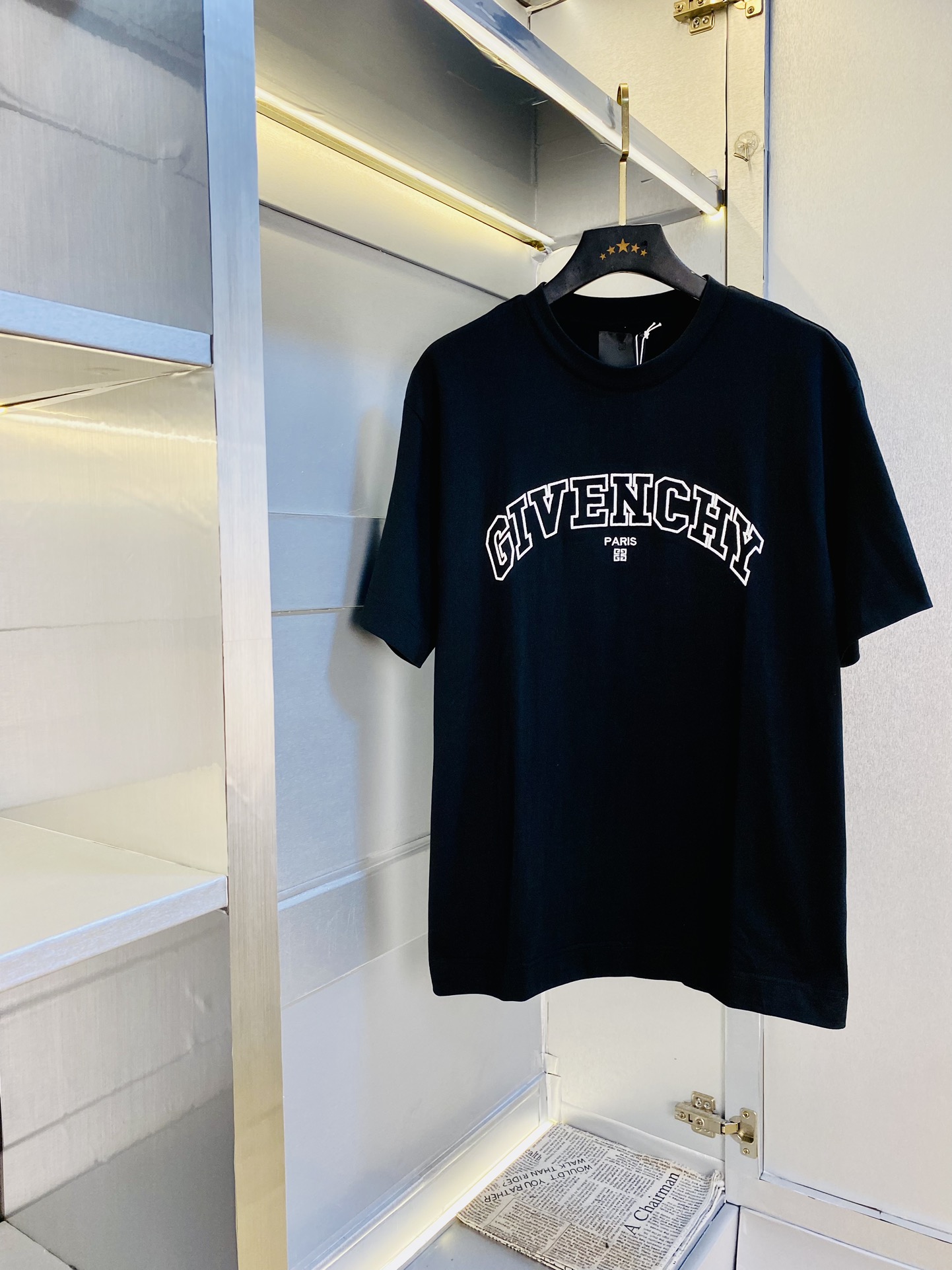 NO:136846,Wear 210 kilograms original order!  Gospel of Fatty Couple Outfit Givenchy Givenchy Original Quality Latest Short-sleeved T-shirt Five-quarter Sleeve Middle Sleeve Selected counter Customized top-grade cotton imported fabric with original wash mark!  Complete three standards, all the details are perfectly 1-to-1 reproduction, restore the authenticity 100% original hardware, high-end customized auxiliary materials, original factory original standards, excellent upper body effect!  The counter is large in size Xs-XL (175/130 catties wearing Xs), given, given, given, T-shirt, tees, t-shirt, alexander wang19860909穿210斤 原单货！胖子福音 情侣装纪梵希Givenchy 原单品质 最新款 短袖T恤 五分袖中袖 精选专柜订制顶级纯棉进口面料 带原版洗水唛！三标齐全 所有细节做工完美1比1复刻 还原正品百分百 原版五金 高端订制辅料 原厂原标 上身效果超赞！专柜码数偏大Xs-XL(175/130斤穿Xs),,givenchy,givenchy,T-shirt,tees，t-shirt,alexander wang,Men's clothing