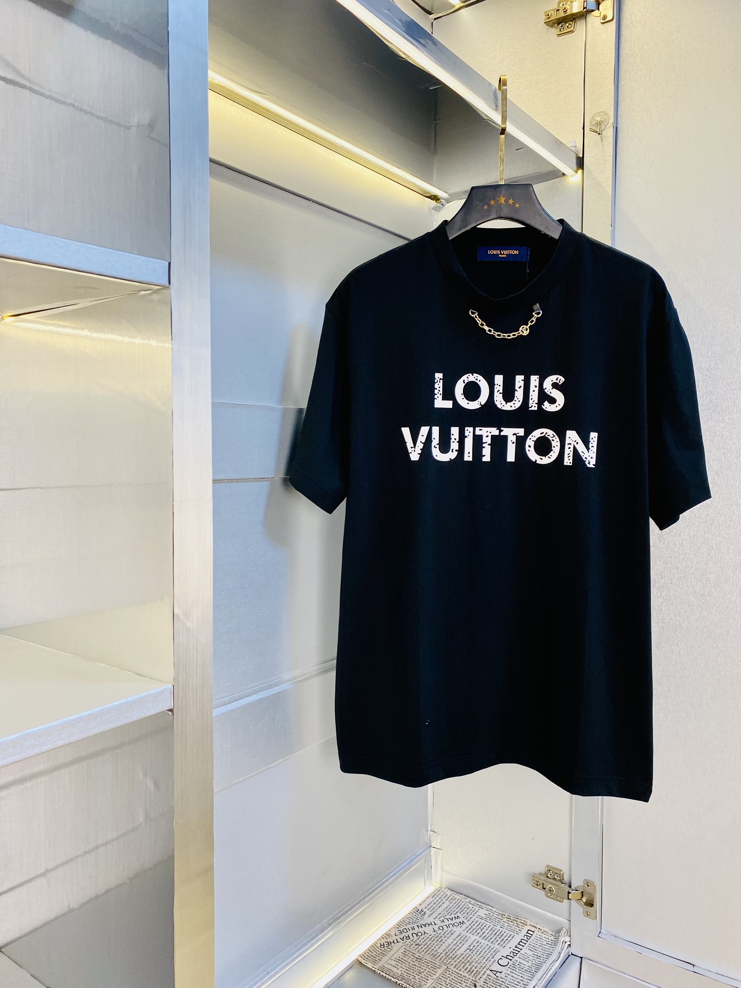 NO:151564,Wearing pounds, original order!  Fatty Gospel Couple Outfit Louis Vuitton Lv Original Quality Latest Short Sleeve T-shirt Five-quarter Sleeve Middle Sleeve Selected counter Customized top-grade cotton imported fabric with original wash mark!  Complete three standards, all the details are perfectly 1-to-1 reproduction, restore the authenticity 100% original hardware, high-end customized auxiliary materials, original factory original standards, excellent upper body effect!  The counter is large in size Xs-XL (175/130 catties wearing Xs), louis vuitton,louis vuitton,t-shirt,tees,t-shirt,alexander wang19860909穿斤 原单货！胖子福音 情侣装路易威登Lv 原单品质 最新款 短袖T恤 五分袖中袖 精选专柜订制顶级纯棉进口面料 带原版洗水唛！三标齐全 所有细节做工完美1比1复刻 还原正品百分百 原版五金 高端订制辅料 原厂原标 上身效果超赞！专柜码数偏大Xs-XL(175/130斤穿Xs),,louis vuitton,louis vuitton,T-shirt,tees，t-shirt,alexander wang,Men's clothing