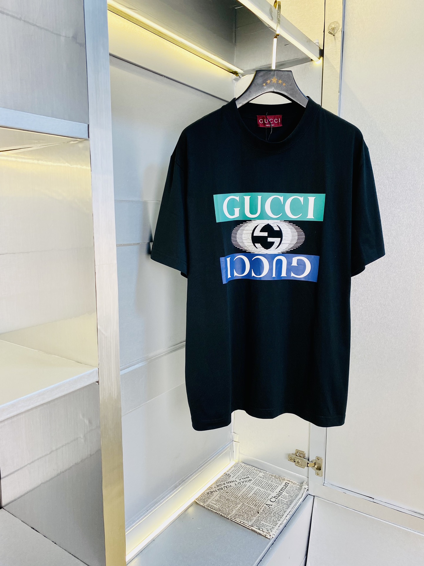 NO:480917,Wear 210 kilograms original order!  Fatty Gospel Gucci Couple Clothing Gucci Original Quality 2025 Latest Short-sleeved T-shirt Five-quarter Sleeve Middle Sleeve Selected counter custom-made top-grade cotton imported fabric with original wash mark!  Complete three standards, all the details are perfectly 1-to-1 reproduction, restore the authenticity 100% original hardware, high-end customized auxiliary materials, original factory original standards, excellent upper body effect!  The counter code is relatively large Xs-XL (175/130 catties wearing Xs), gucci, T-shirt, tees, t-shirt, alexander wang19860909穿210斤 原单货！胖子福音 情侣装古奇Gucci 原单品质 2025最新款 短袖T恤 五分袖中袖 精选专柜订制顶级纯棉进口面料 带原版洗水唛！三标齐全 所有细节做工完美1比1复刻 还原正品百分百 原版五金 高端订制辅料 原厂原标 上身效果超赞！专柜码数偏大Xs-XL(175/130斤穿Xs),,gucci,T-shirt,tees，t-shirt,alexander wang,Men's clothing