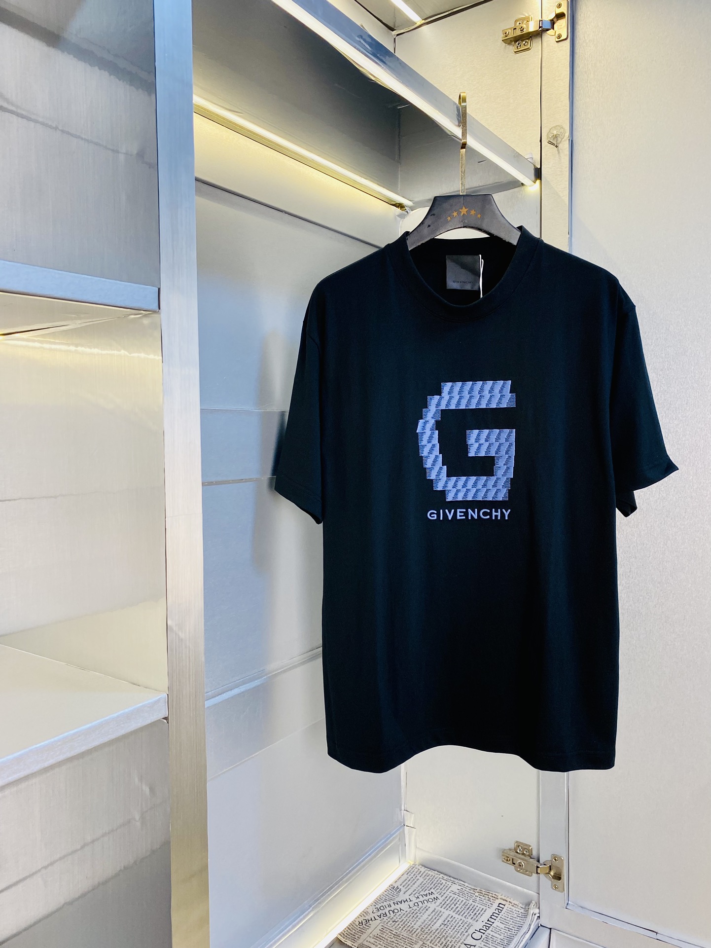 NO:513234,Wear 210 kilograms original order!  Fatty Gospel Givenchy Givenchy Couple Outfit Original Quality 2025 Latest Short-sleeved T-shirt Five-quarter Sleeve Middle Sleeve Selected counter custom-made top-grade cotton imported fabric with original wash mark!  Complete three standards, all the details are perfectly 1-to-1 reproduction, restore the authenticity 100% original hardware, high-end customized auxiliary materials, original factory original standards, excellent upper body effect!  The counter is large in size Xs-XL (175/130 catties wearing Xs), given, given, given, T-shirt, tees, t-shirt, alexander wang19860909穿210斤 原单货！胖子福音 纪梵希Givenchy 情侣装原单品质 2025最新款 短袖T恤 五分袖中袖 精选专柜订制顶级纯棉进口面料 带原版洗水唛！三标齐全 所有细节做工完美1比1复刻 还原正品百分百 原版五金 高端订制辅料 原厂原标 上身效果超赞！专柜码数偏大Xs-XL(175/130斤穿Xs),,givenchy,givenchy,T-shirt,tees，t-shirt,alexander wang,Men's clothing