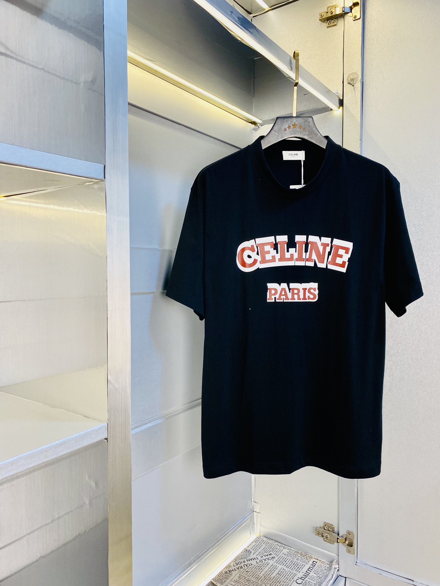 NO:449358,Wear 210 kilograms original order!  Fatty Gospel Celine Couple Outfit Original Quality 2025 Latest Short Sleeve T-shirt Five-quarter Sleeve Middle Sleeve Selected counter Customized top-grade cotton imported fabric with original wash mark!  Complete three standards, all the details are perfectly 1-to-1 reproduction, restore the authenticity 100% original hardware, high-end customized auxiliary materials, original factory original standards, excellent upper body effect!  The counter is large in size Xs-XL (175/130 catties wearing Xs), celine,celine,T-shirt,tees,t-shirt,alexander wang19860909穿210斤 原单货！胖子福音 赛琳Celine 情侣装原单品质 2025最新款 短袖T恤 五分袖中袖 精选专柜订制顶级纯棉进口面料 带原版洗水唛！三标齐全 所有细节做工完美1比1复刻 还原正品百分百 原版五金 高端订制辅料 原厂原标 上身效果超赞！专柜码数偏大Xs-XL(175/130斤穿Xs),,celine,celine,T-shirt,tees，t-shirt,alexander wang,Men's clothing