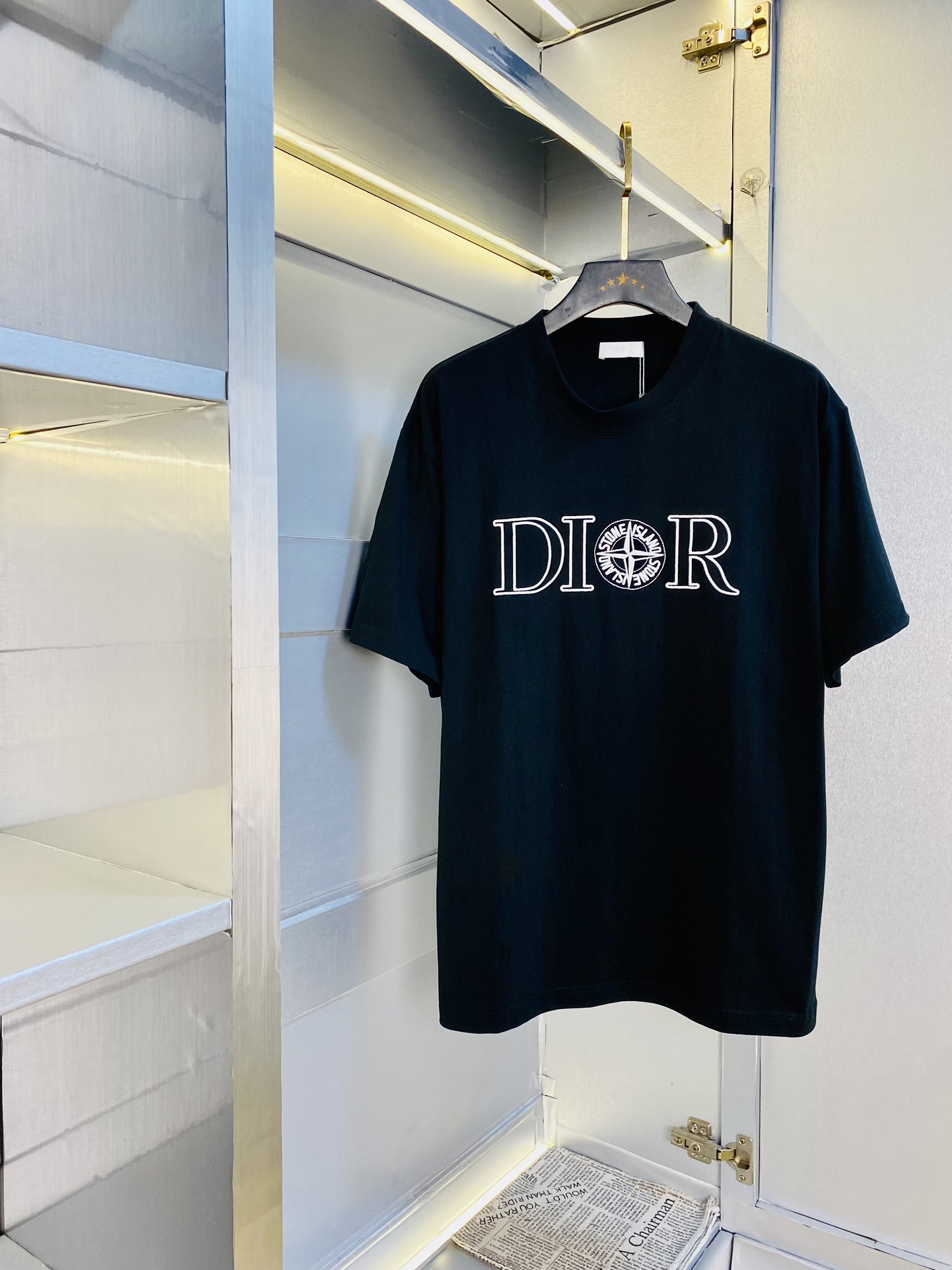 NO:138373,Wear 210 kilograms original order!  Fatty Gospel Couple Outfit Dior Original Quality Latest Short-sleeved T-shirt Five-quarter Sleeve Middle Sleeve Selected counter Customized top-grade cotton imported fabric with original wash mark!  Complete three standards, all the details are perfectly 1-to-1 reproduction, restore the authenticity 100% original hardware, high-end customized auxiliary materials, original factory original standards, excellent upper body effect!  The counter code is relatively large Xs-XL (175/130 catties wearing Xs), dior, dior, T-shirt, tees, t-shirt, alexander wang19860909穿210斤 原单货！胖子福音 情侣装迪奥Dior 原单品质 最新款 短袖T恤 五分袖中袖 精选专柜订制顶级纯棉进口面料 带原版洗水唛！三标齐全 所有细节做工完美1比1复刻 还原正品百分百 原版五金 高端订制辅料 原厂原标 上身效果超赞！专柜码数偏大Xs-XL(175/130斤穿Xs),,dior,dior,T-shirt,tees，t-shirt,alexander wang,Men's clothing