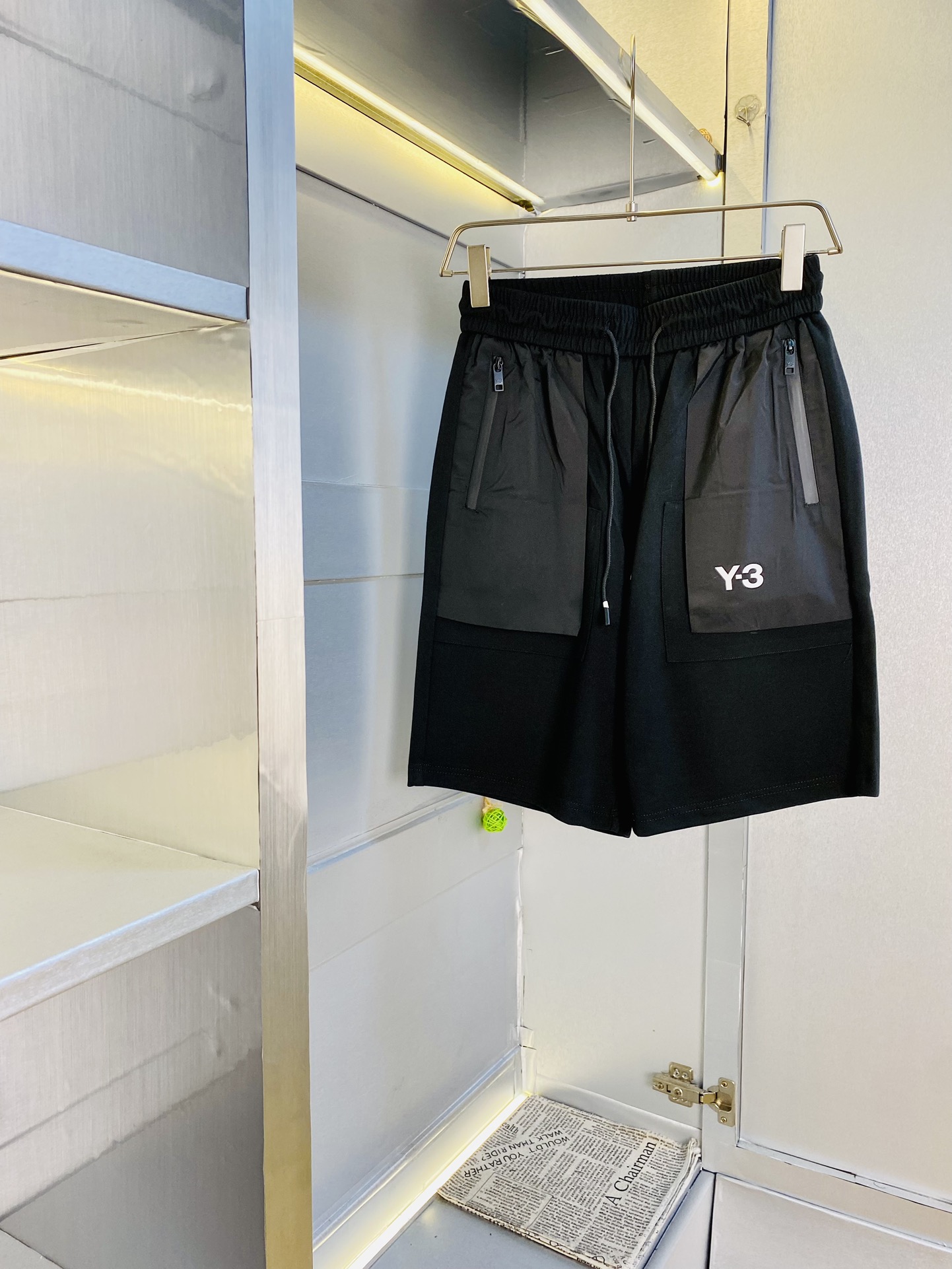 NO:508272,Gospel of Fatty Couple Style 200 pounds to wear Y-3 Y3 heavy recommendation!  The latest summer must-have counter series shorts, beach pants, five-quarter pants, casual pants, high-end customized original hardware. The upper body effect is super positive, the leg lines are fully demonstrated. The imported quick-drying fabric is provided by all customers. The texture is tight and delicate. The upper body is very comfortable and stylish, and it is extremely practical and versatile, which is very worth buying!  Requested recommendations from old customers!  Number of codes: M-3XL, shorts, alexander wang19860909情侣款胖子福音 200斤可穿 Y-3 Y3重磅推荐！夏季必备专柜系列最新款短裤沙滩裤五分裤休闲裤高端订制原版五金 上身效果超正,腿部线条完全得到彰显,全客供进口速干面料 纹理 紧致细腻,上身非常舒适有型,而且极为实穿百搭,非常值得入手！老客户必收推荐！ 码数:M-3XL,,shorts,alexander wang,Men's clothing