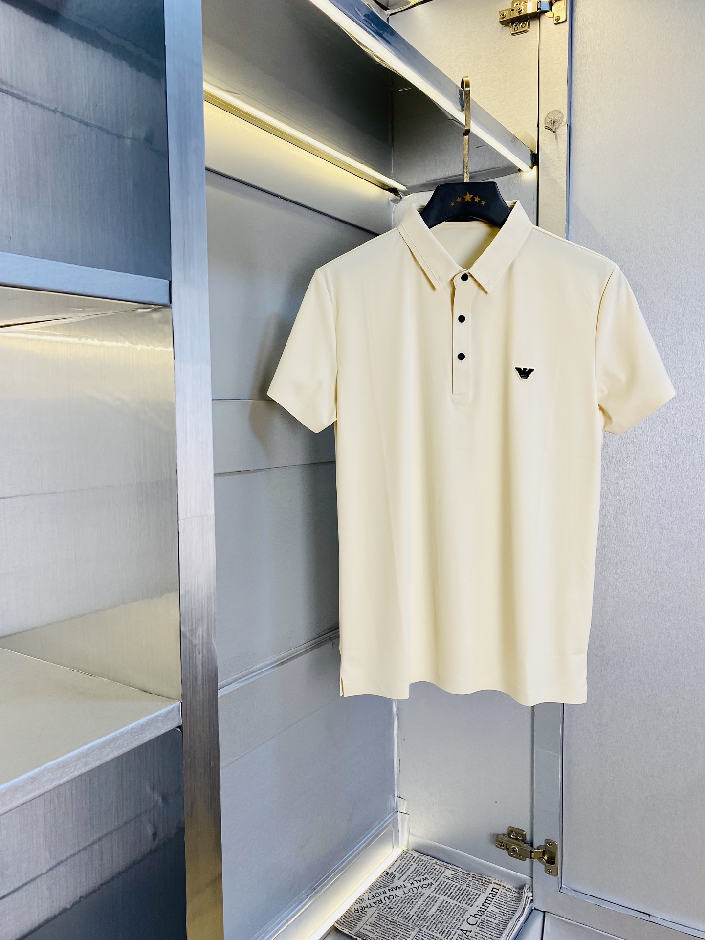 NO:449311,Armani Armani original single quality 2025 latest clothes, short-sleeved lapels, short-sleeved Polo, selected counter customized top-grade imported red mercerized cotton fabric, all details are perfectly 1 to 1 replica, restore the authentic 100% original hardware, high-end customized auxiliary materials, original factory original standard, excellent upper body effect, code number M-3XL,,armani,armani,T-shirt,alexander wang19860909阿玛尼Armani 原单品质 2025最新款衣服 短袖翻领短袖Polo 精选专柜订制顶级朱地丝光棉进口面料 所有细节做工完美1比1复刻 还原正品百分百 原版五金 高端订制辅料 原厂原标 上身效果超赞 码数 M-3XL,,armani,armani,T-shirt,alexander wang,Men's clothing