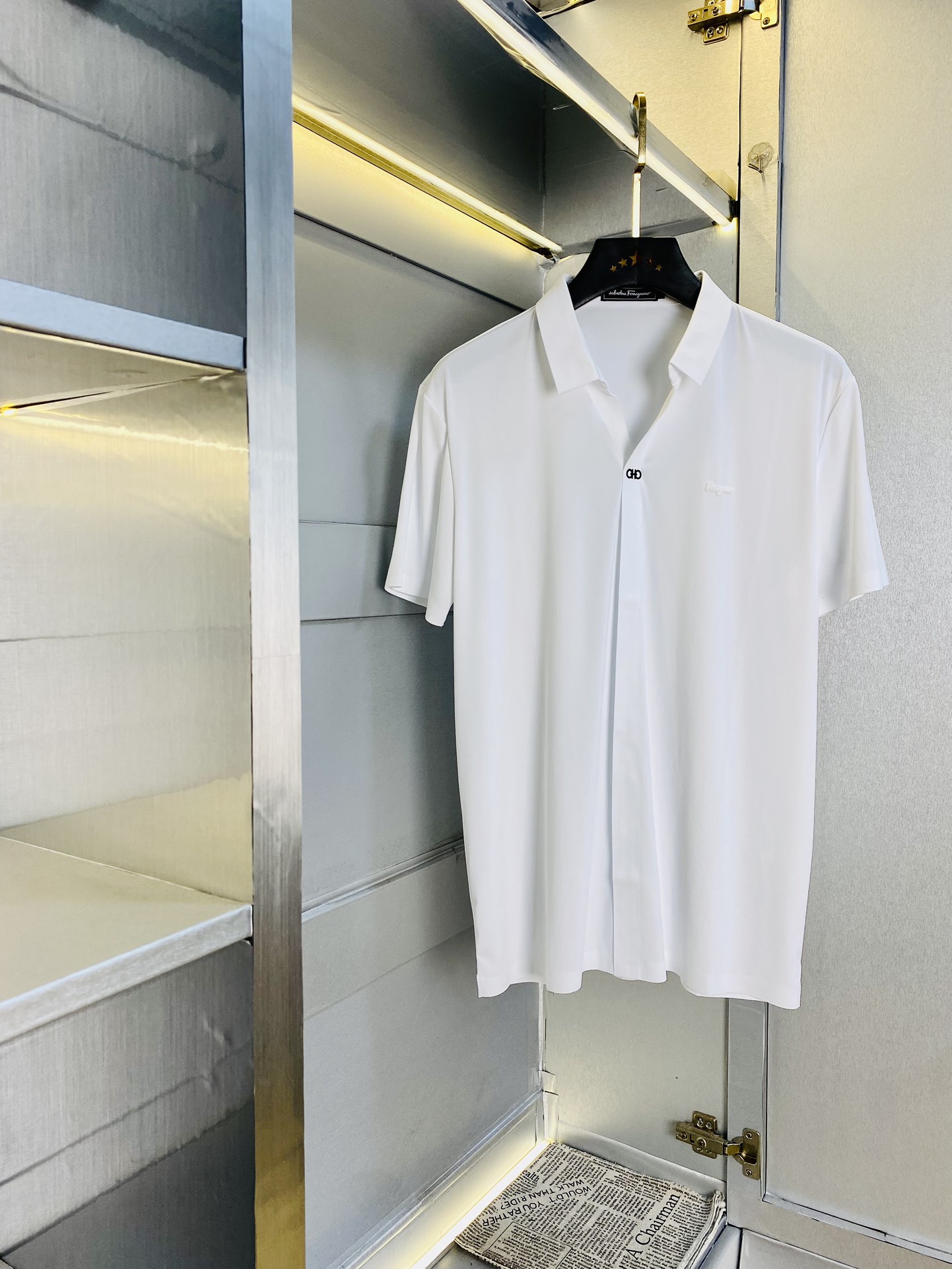 NO:460084,Ferragamo Original single quality Latest clothes Short-sleeved lapel Short-sleeved Polo Selected counter customized top-grade imported mercerized cotton fabrics All details are perfectly 1 to 1 replicate, restore the authentic 100% original hardware High-end custom auxiliary materials Original original mark Excellent upper body effect Number M-3XL, ferragamo, T-shirt, alexander wang19860909菲拉格慕 原单品质 最新款衣服 短袖翻领短袖Polo 精选专柜订制顶级朱地丝光棉进口面料 所有细节做工完美1比1复刻 还原正品百分百 原版五金 高端订制辅料 原厂原标 上身效果超赞 码数 M-3XL,,ferragamo,T-shirt,alexander wang,Men's clothing