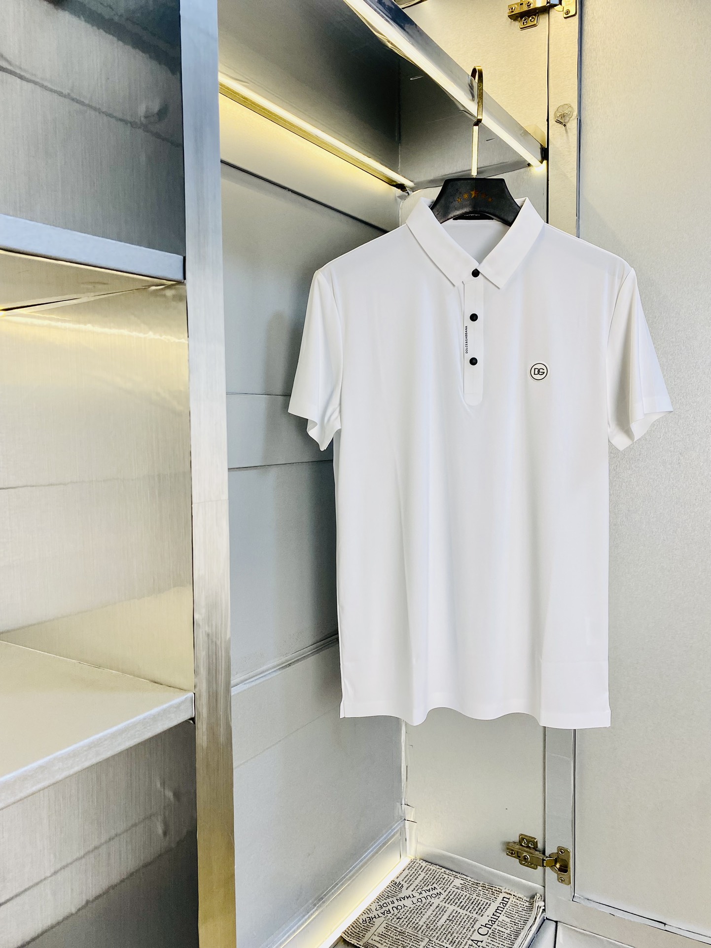 NO:159136,Dolce & Gabbana DG original single quality latest clothes Short-sleeved lapel short-sleeved Polo Selected counter customized top-grade imported vermilion cotton fabric. All details are perfectly 100% replicated. Original hardware. High-end customized auxiliary materials. Original original mark. Excellent upper body effect. Number of codes M-3XL,,Dolce & Gabbana,Dolce & Gabbana,T-shirt,alexander wang19860909杜嘉班纳DG 原单品质 最新款衣服 短袖翻领短袖Polo 精选专柜订制顶级朱地丝光棉进口面料 所有细节做工完美1比1复刻 还原正品百分百 原版五金 高端订制辅料 原厂原标 上身效果超赞 码数 M-3XL,,Dolce&Gabbana,Dolce&Gabbana,T-shirt,alexander wang,Men's clothing