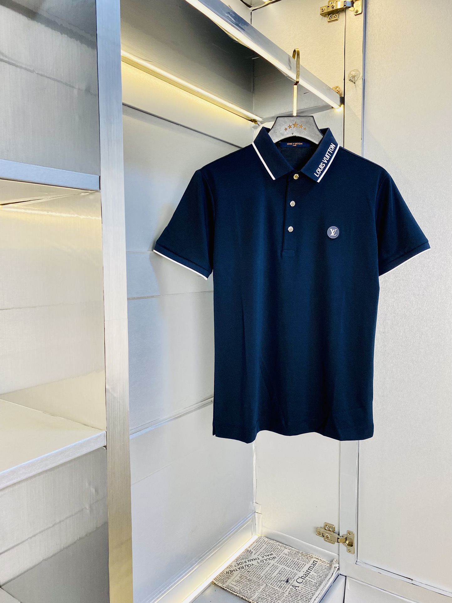 NO:147092,Wearable 210 kilograms of fat man's gospel Louis Vuitton Lv Original quality Latest clothes Short-sleeved lapel Short-sleeved Polo Selected counter customized top-grade imported mercerized cotton fabrics All details are perfectly 1 to 1 replicate, restore the authentic 100% original hardware High-end custom auxiliary materials Original factory original standard The upper body effect is excellent Number of codes M-4XL,,louis vuitton,louis vuitton,T-shirt,alexander wang19860909可穿210斤胖子福音 路易威登Lv 原单品质 最新款衣服 短袖翻领短袖Polo 精选专柜订制顶级朱地丝光棉进口面料 所有细节做工完美1比1复刻 还原正品百分百 原版五金 高端订制辅料 原厂原标 上身效果超赞 码数 M-4XL,,louis vuitton,louis vuitton,T-shirt,alexander wang,Men's clothing