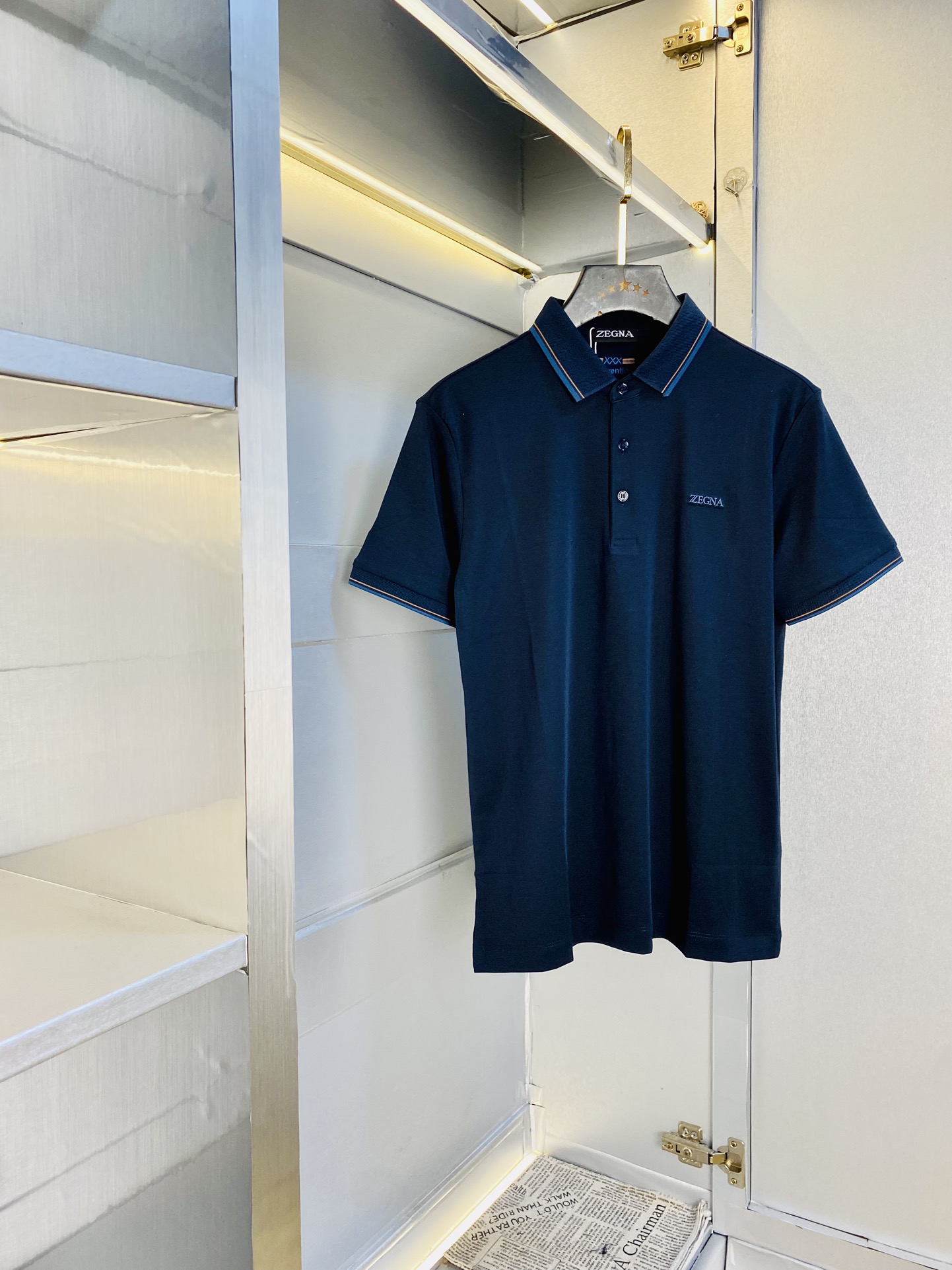 NO:472556,The gospel of fat man that can wear 210 kilograms. ZEGNA. Original single quality. The latest 2025 clothes. Short-sleeved lapels and short-sleeved Polo. Selected counters customized top-grade mercerized cotton imported fabric. All details are perfectly 100% reproduction. Restore the authenticity. Original hardware. High-end customized auxiliary materials. Original original mark. Excellent upper body effect. Number of codes. M-4XL,,zegna,T-shirt,alexander wang.19860909可穿210斤胖子福音 杰尼亚ZEGNA 原单品质 2025最新款衣服 短袖翻领短袖Polo 精选专柜订制顶级朱地丝光棉进口面料 所有细节做工完美1比1复刻 还原正品百分百 原版五金 高端订制辅料 原厂原标 上身效果超赞 码数 M-4XL,,zegna,T-shirt,alexander wang,Men's clothing