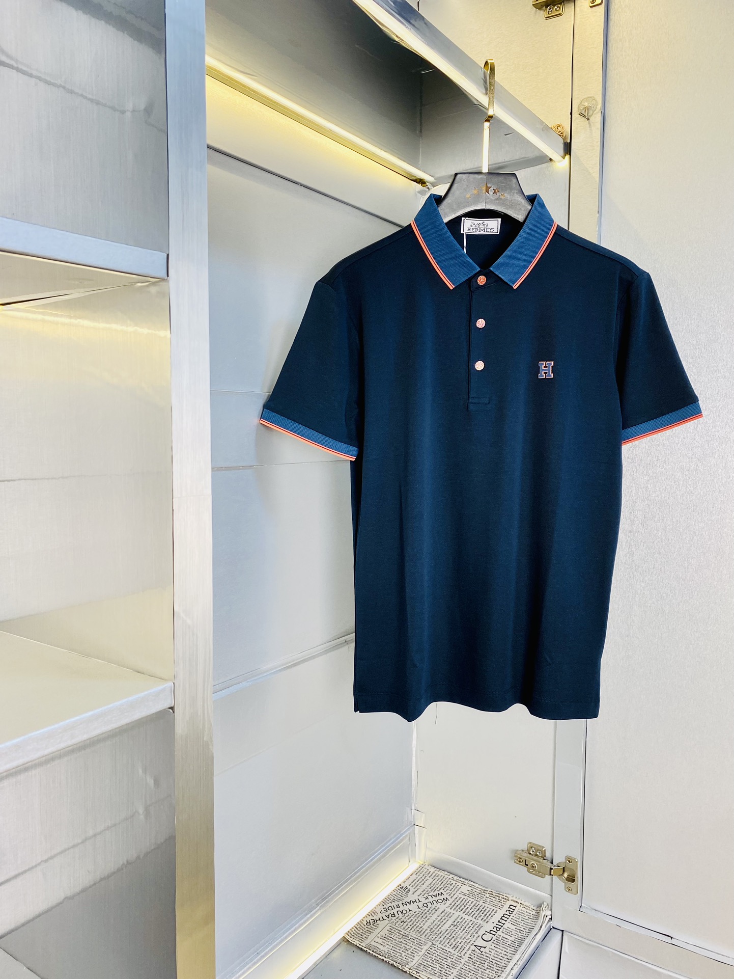 NO:460050,Wearable 210 kilograms of fat man's gossip Hermes Hermes Original quality Latest clothes Short-sleeved lapel Short-sleeved Polo shirt Selected counter custom-made top-grade mercerized cotton imported fabrics All details are perfectly 1 to 1 replicate, restore the authentic 100% original hardware High-end custom auxiliary materials Original factory original standard The upper body effect is excellent Number of codes M-4XL,,hermes,hermes,T-shirt,alexander wang19860909可穿210斤胖子福音 爱马仕Hermes 原单品质 最新款衣服 短袖翻领短袖Polo衫 精选专柜订制顶级朱地丝光棉进口面料 所有细节做工完美1比1复刻 还原正品百分百 原版五金 高端订制辅料 原厂原标 上身效果超赞 码数 M-4XL,,hermes,hermes,T-shirt,alexander wang,Men's clothing