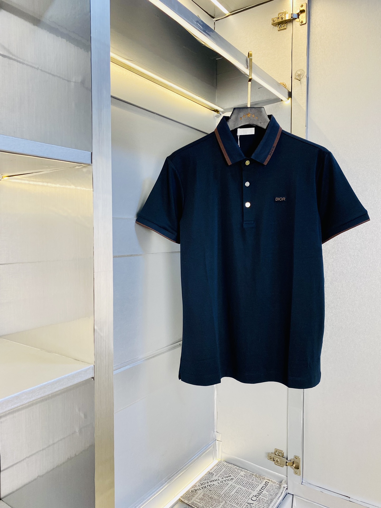 NO:472566,Wearable 210 kilograms of fat man's gossip Dior original single quality 2025 latest clothes Short-sleeved lapel short-sleeved Polo shirt Selected counter custom top-grade imported mercerized cotton fabrics All details are perfectly 1 to 1 replica of the original 100% original hardware High-end custom auxiliary materials Original mark The upper body effect is excellent Number of codes M-4XL,,dior,dior,T-shirt,alexander wang19860909可穿210斤胖子福音 迪奥Dior 原单品质 2025最新款衣服 短袖翻领短袖Polo衫 精选专柜订制顶级朱地丝光棉进口面料 所有细节做工完美1比1复刻 还原正品百分百 原版五金 高端订制辅料 原厂原标 上身效果超赞 码数 M-4XL,,dior,dior,T-shirt,alexander wang,Men's clothing