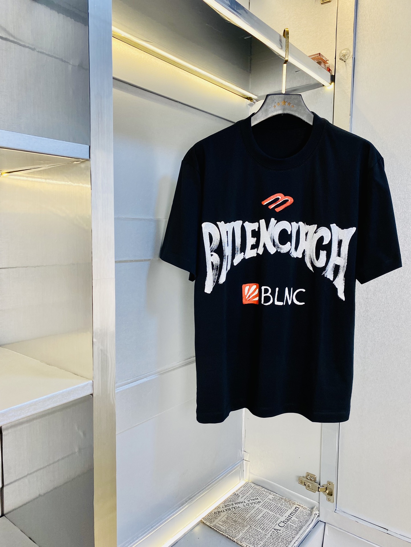 NO:466687,Wear 210 kilograms original order!  Fatty Gospel Couple Outfit Balenciaga Original Quality Latest Short-sleeved T-shirt Five-quarter Sleeve Middle Sleeve Selected counter Customized top-grade cotton imported fabric with original wash mark!  Complete three standards, all the details are perfectly 1-to-1 reproduction, restore the authenticity 100% original hardware, high-end customized auxiliary materials, original factory original standards, excellent upper body effect!  M-3XL (175/130 catties M), balenciaga, balenciaga, T-shirt, tees, t-shirt, alexander wang19860909穿210斤 原单货！胖子福音 情侣装巴黎世家Balenciaga 原单品质 最新款 短袖T恤 五分袖中袖 精选专柜订制顶级纯棉进口面料 带原版洗水唛！三标齐全 所有细节做工完美1比1复刻 还原正品百分百 原版五金 高端订制辅料 原厂原标 上身效果超赞！码数偏大M-3XL(175/130斤穿M),,balenciaga,balenciaga,T-shirt,tees，t-shirt,alexander wang,Men's clothing