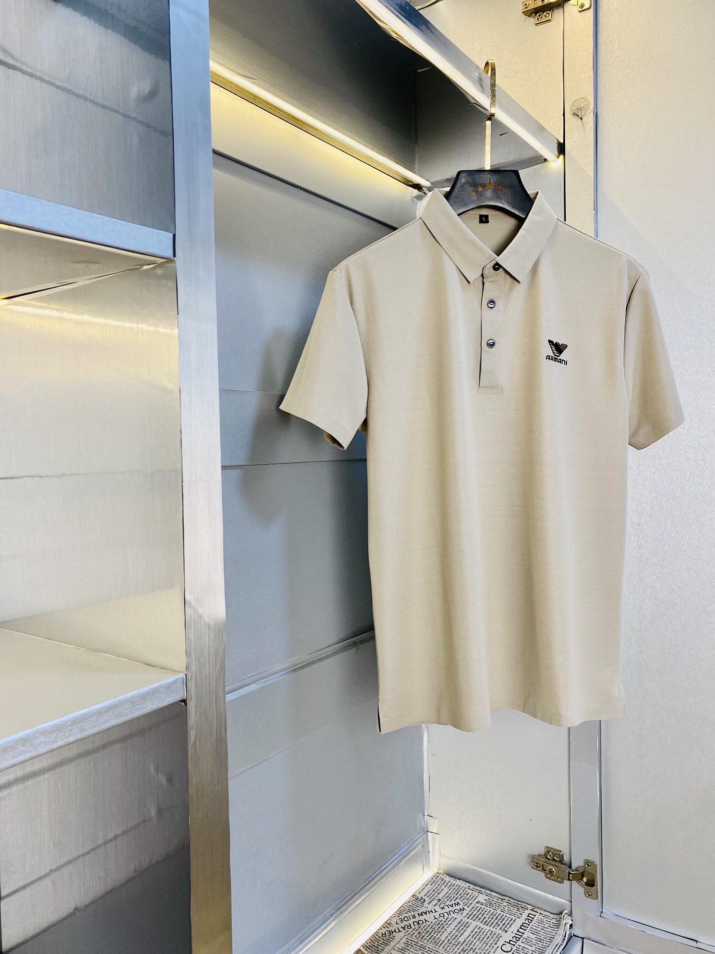 NO:466710,Wearable 210 kilograms of fat man's gossip Armani Armani Original quality Latest clothes Short-sleeved lapel Short-sleeved Polo shirt Selected counter custom-made top-grade mercerized cotton imported fabrics All details are perfectly 1 to 1 replica Restore the authenticity 100% original hardware High-end custom auxiliary materials Original factory original standard The upper body effect is excellent Number of codes M-4XL,,armani,armani,T-shirt,alexander wang19860909可穿210斤胖子福音 阿玛尼Armani 原单品质 最新款衣服 短袖翻领短袖Polo衫 精选专柜订制顶级朱地丝光棉进口面料 所有细节做工完美1比1复刻 还原正品百分百 原版五金 高端订制辅料 原厂原标 上身效果超赞 码数 M-4XL,,armani,armani,T-shirt,alexander wang,Men's clothing