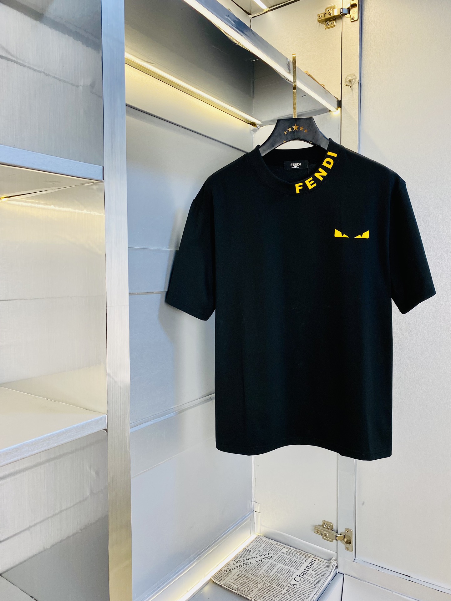 NO:427193,Wear 210 pounds, gospel of fat man, couple outfit Fendi, original quality, latest style, men's short-sleeved T-shirt, selected counter customized top mercerized cotton imported fabric, all details are perfectly 1 to 1 replica, restore the authentic 100% original hardware, high-end customized auxiliary materials, original factory original standard, excellent upper body effect!  M-3XL (175/130 catties M), fendi, fendi, T-shirt, tees, t-shirt, alexander wang19860909穿210斤 胖子福音 情侣装芬迪Fendi 原单品质 最新款 男装短袖T恤 精选专柜订制顶级丝光棉进口面料 所有细节做工完美1比1复刻 还原正品百分百 原版五金 高端订制辅料 原厂原标 上身效果超赞！码数偏大M-3XL(175/130斤穿M),,fendi,fendi,T-shirt,tees，t-shirt,alexander wang,Men's clothing