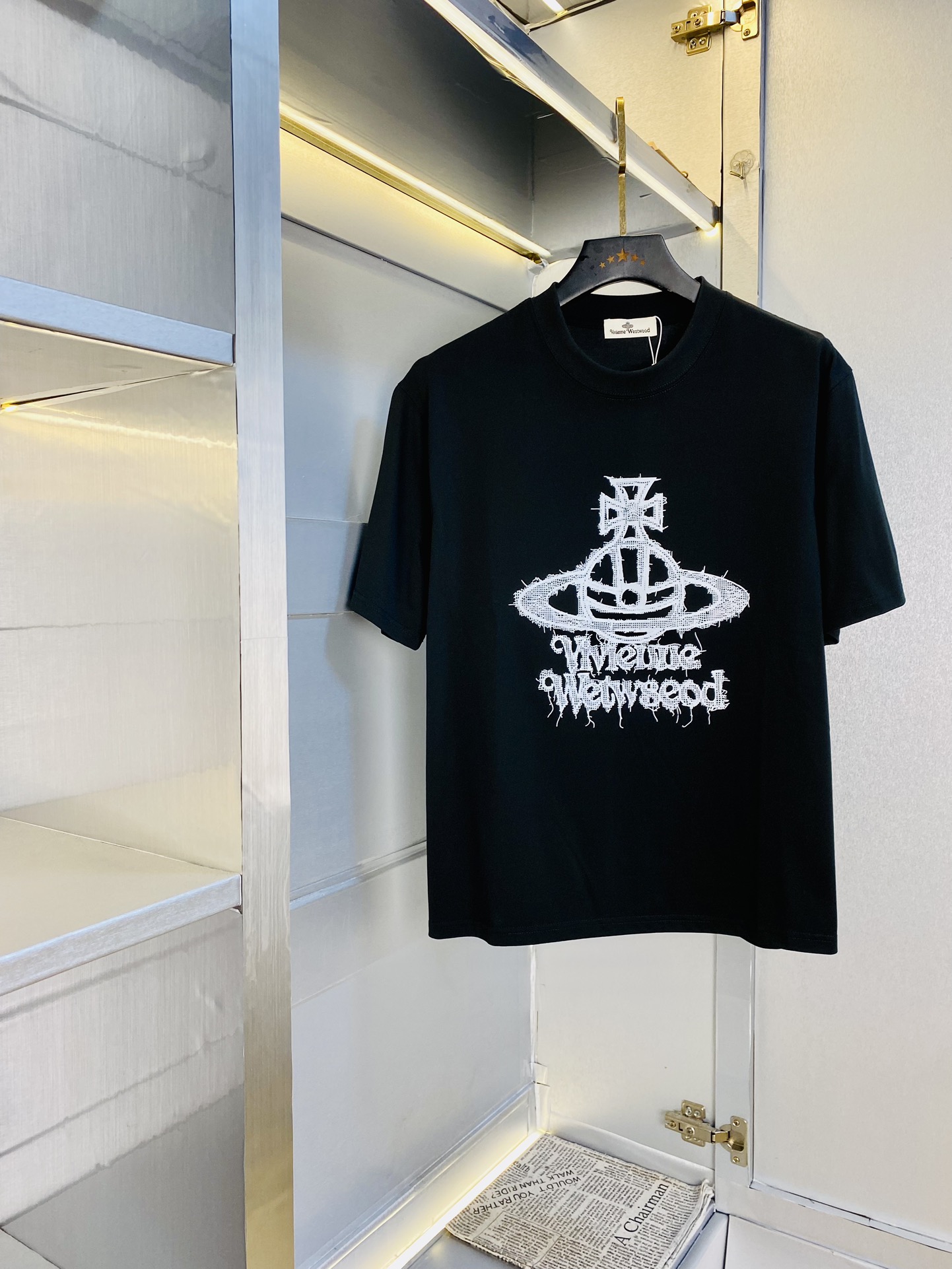 NO:497187,Wearing 210 pounds, Fatty Gospel, couple outfit, Vivienne, Queen Mother of the Cialis, original single quality, latest style, men's short-sleeved T-shirt, selected counter customized top mercerized cotton imported fabric, all details are perfectly 1 to 1 replica, restore the authentic 100% original hardware, high-end customized auxiliary materials, original factory original standard, excellent upper body effect!  M-3XL (175/130 catties M), T-shirt,tees,t-shirt,alexander wang19860909穿210斤 胖子福音 情侣装维维安Vivienne西太后 原单品质 最新款 男装短袖T恤 精选专柜订制顶级丝光棉进口面料 所有细节做工完美1比1复刻 还原正品百分百 原版五金 高端订制辅料 原厂原标 上身效果超赞！码数偏大M-3XL(175/130斤穿M),,T-shirt,tees，t-shirt,alexander wang,Men's clothing