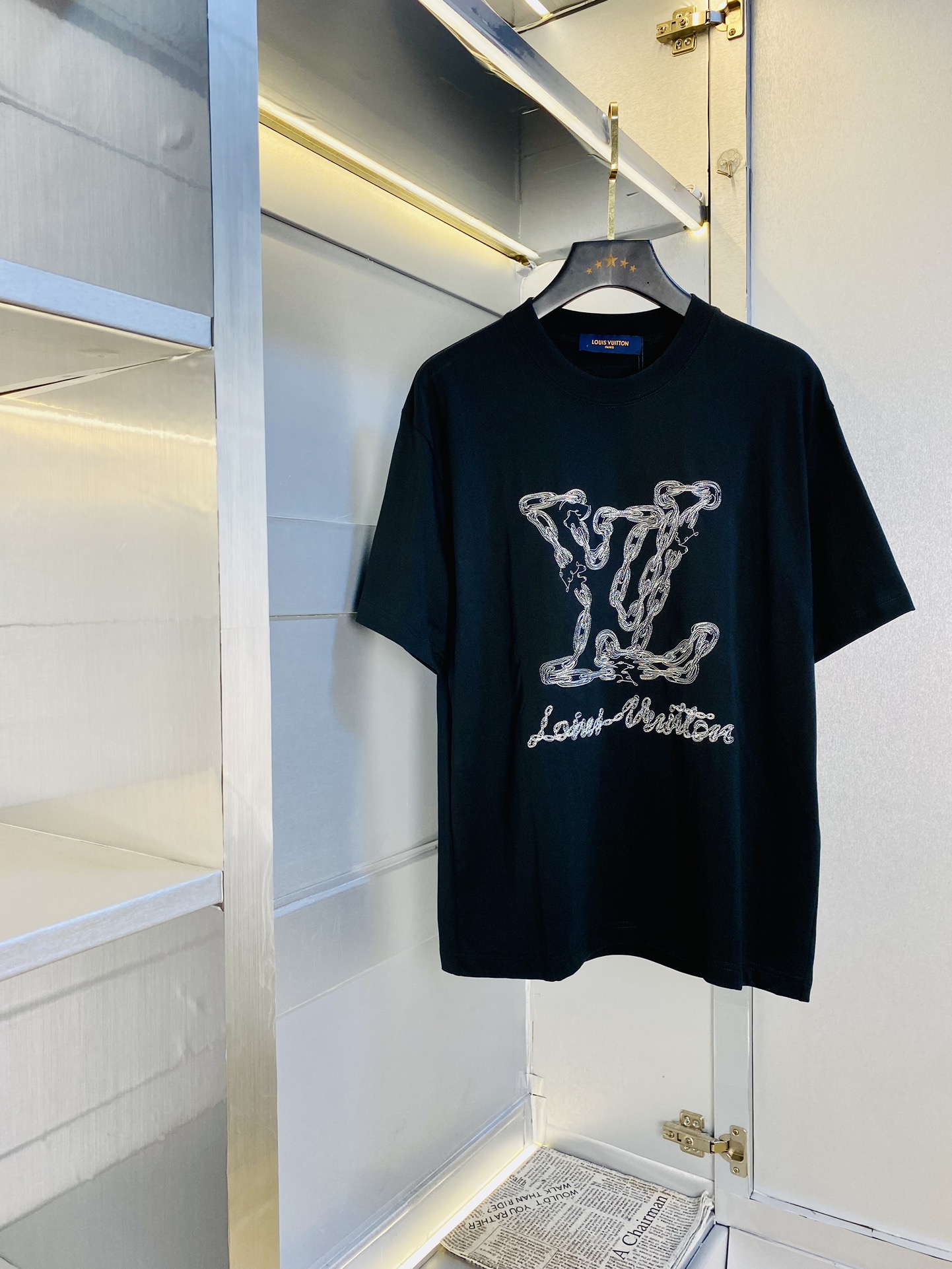 NO:427271,Wear 210 kilograms original order!  Fatty Gospel Couple Outfit Louis Vuitton Lv Original Quality Latest Short Sleeve T-shirt Five-quarter Sleeve Middle Sleeve Selected counter Customized top-grade cotton imported fabric with original wash mark!  Complete three standards, all the details are perfectly 1-to-1 reproduction, restore the authenticity 100% original hardware, high-end customized auxiliary materials, original factory original standards, excellent upper body effect!  The counter is large in size Xs-XL (175/130 catties wearing Xs), louis vuitton,louis vuitton,t-shirt,tees,t-shirt,alexander wang19860909穿210斤 原单货！胖子福音 情侣装路易威登Lv 原单品质 最新款 短袖T恤 五分袖中袖 精选专柜订制顶级纯棉进口面料 带原版洗水唛！三标齐全 所有细节做工完美1比1复刻 还原正品百分百 原版五金 高端订制辅料 原厂原标 上身效果超赞！专柜码数偏大Xs-XL(175/130斤穿Xs),,louis vuitton,louis vuitton,T-shirt,tees，t-shirt,alexander wang,Men's clothing