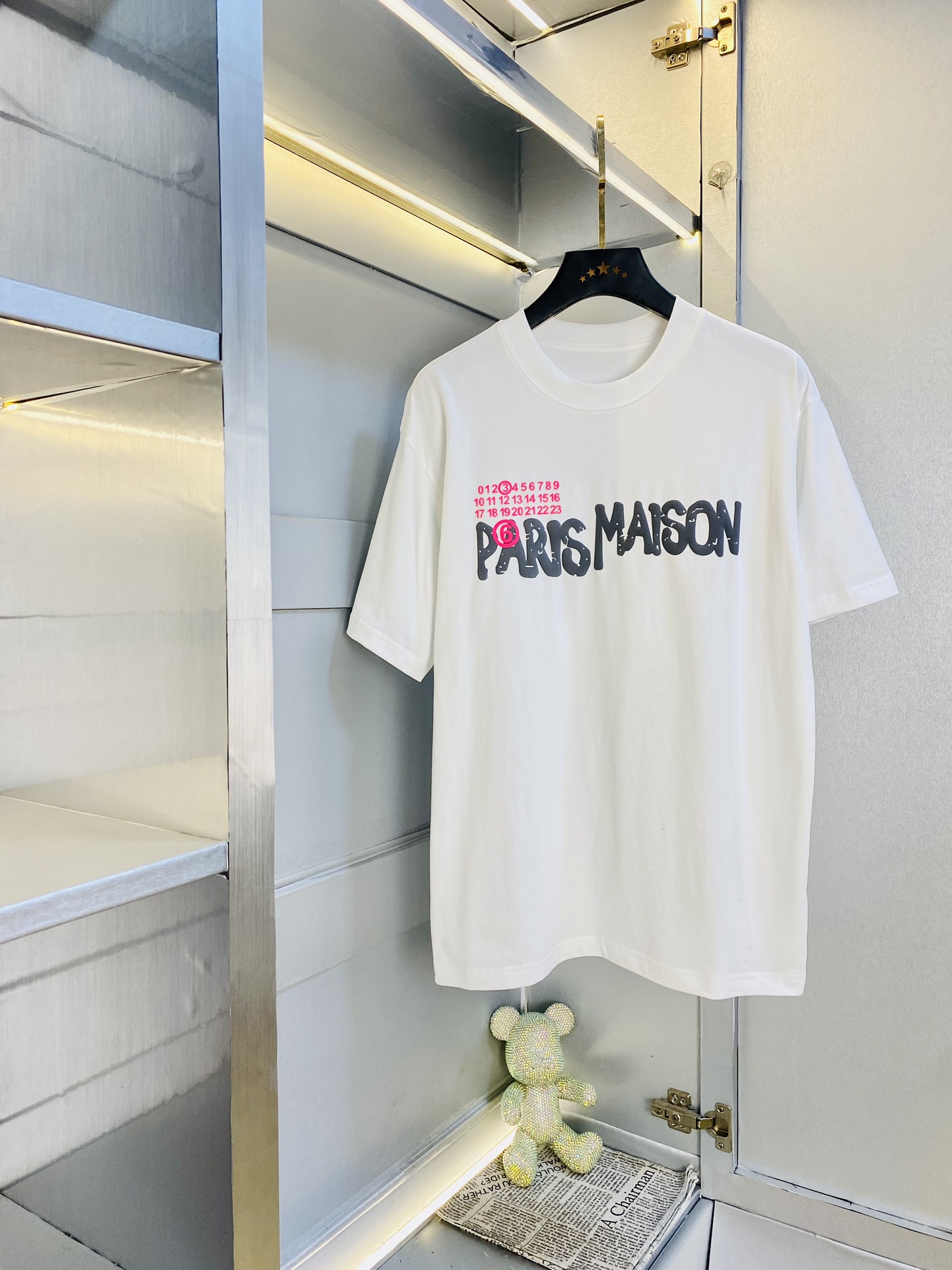 NO:147203,Wearing 220 pounds, Fatty Gospel, Couple outfit Majila MM6, Original quality, Latest style, Men's short-sleeved T-shirt, Selected counter customized top mercerized cotton imported fabric, all details are perfectly 1 to 1 replica, restore the authentic 100% original hardware, high-end customized auxiliary materials, original factory original standard, excellent upper body effect!  M-3XL (175/130 catties M), Masion Margiela, Masion Margiela, T-shirt, tees, t-shirt, alexander wang19860909穿220斤 胖子福音 情侣装马吉拉MM6 原单品质 最新款 男装短袖T恤 精选专柜订制顶级丝光棉进口面料 所有细节做工完美1比1复刻 还原正品百分百 原版五金 高端订制辅料 原厂原标 上身效果超赞！码数偏大M-3XL(175/130斤穿M),,masion margiela,masion margiela,T-shirt,tees，t-shirt,alexander wang,Men's clothing