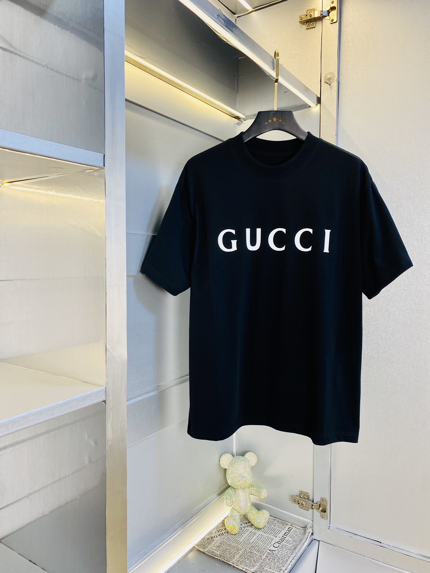 NO:147211,Wearing 220 pounds, Fatty Gospel, Couple costume Gucci, Original quality, Latest style, Men's short-sleeved T-shirt, Selected counter custom-made top mercerized cotton imported fabric, All details are perfectly 1 to 1 replica, Restore the authenticity 100% original hardware, high-end customized auxiliary materials, original factory original standard, the upper body effect is excellent!  M-3XL (175/130 catties M), gucci, T-shirt, tees, t-shirt, alexander wang19860909穿220斤 胖子福音 情侣装古奇Gucci 原单品质 最新款 男装短袖T恤 精选专柜订制顶级丝光棉进口面料 所有细节做工完美1比1复刻 还原正品百分百 原版五金 高端订制辅料 原厂原标 上身效果超赞！码数偏大M-3XL(175/130斤穿M),,gucci,T-shirt,tees，t-shirt,alexander wang,Men's clothing