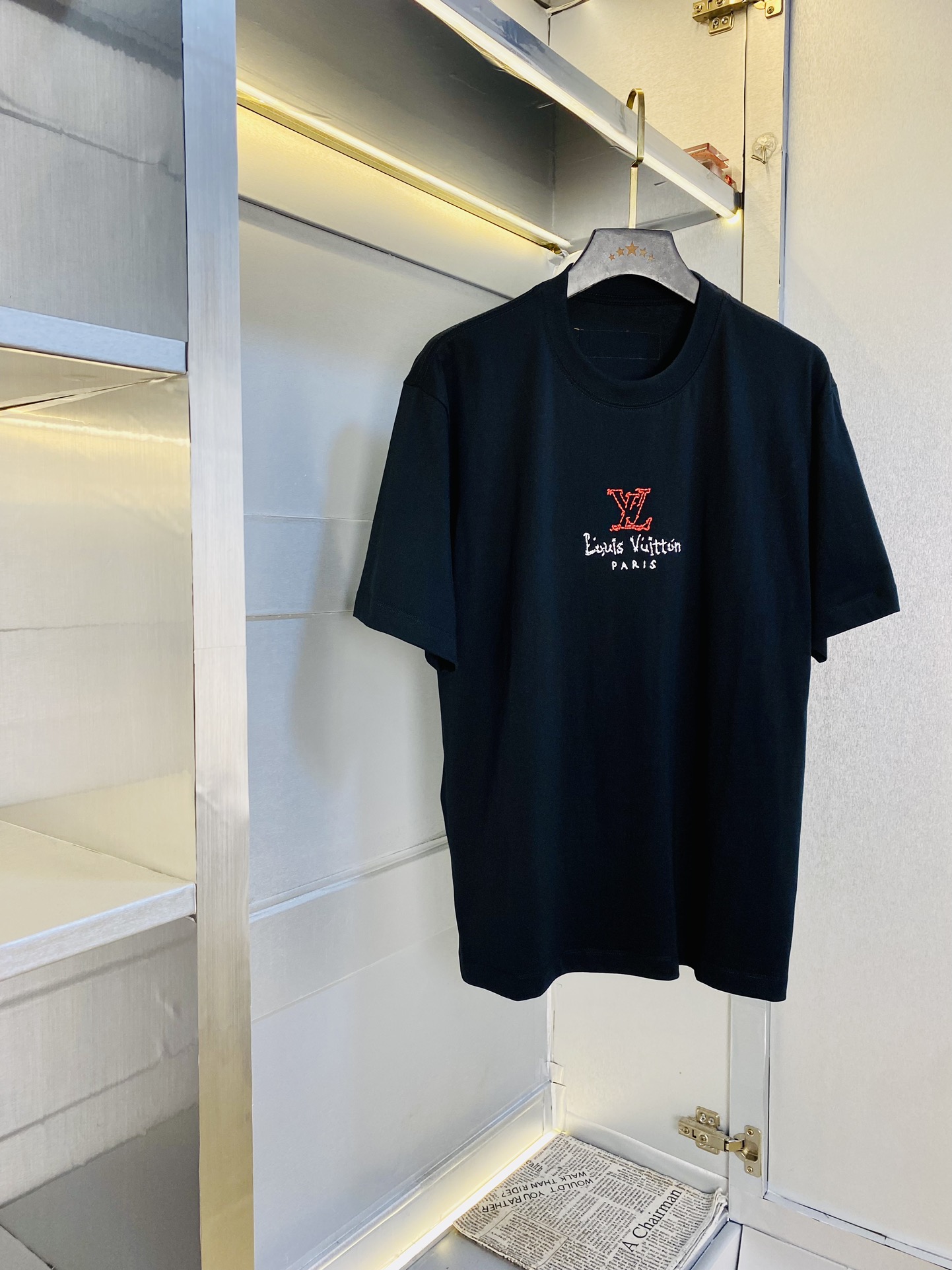 NO:460101,Wearing 210 pounds, Fatty Gospel, couple outfit Louis Vuitton Lv, original quality, latest style, men's short-sleeved T-shirt, selected counter customized top mercerized cotton imported fabric, all details are perfectly 1 to 1 replica, restore the authentic 100% original hardware, high-end customized auxiliary materials, original factory original standard, excellent upper body effect!  M-3XL (175/130 catties M), louis vuitton,louis vuitton,t-shirt,tees,t-shirt,alexander wang19860909穿210斤 胖子福音 情侣装路易威登Lv 原单品质 最新款 男装短袖T恤 精选专柜订制顶级丝光棉进口面料 所有细节做工完美1比1复刻 还原正品百分百 原版五金 高端订制辅料 原厂原标 上身效果超赞！码数偏大M-3XL(175/130斤穿M),,louis vuitton,louis vuitton,T-shirt,tees，t-shirt,alexander wang,Men's clothing